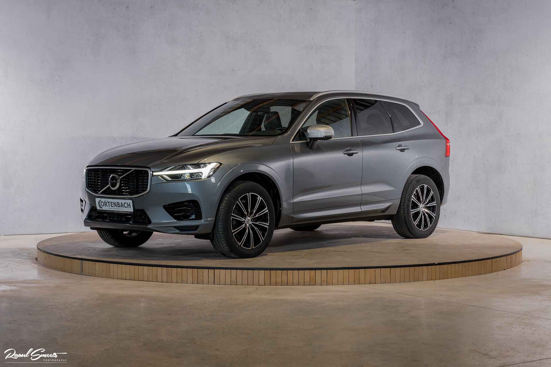 Volvo XC60 2.0 T5 AWD R-Design | Zwenkbare trekhaak | Apple Carplay | - 7/54