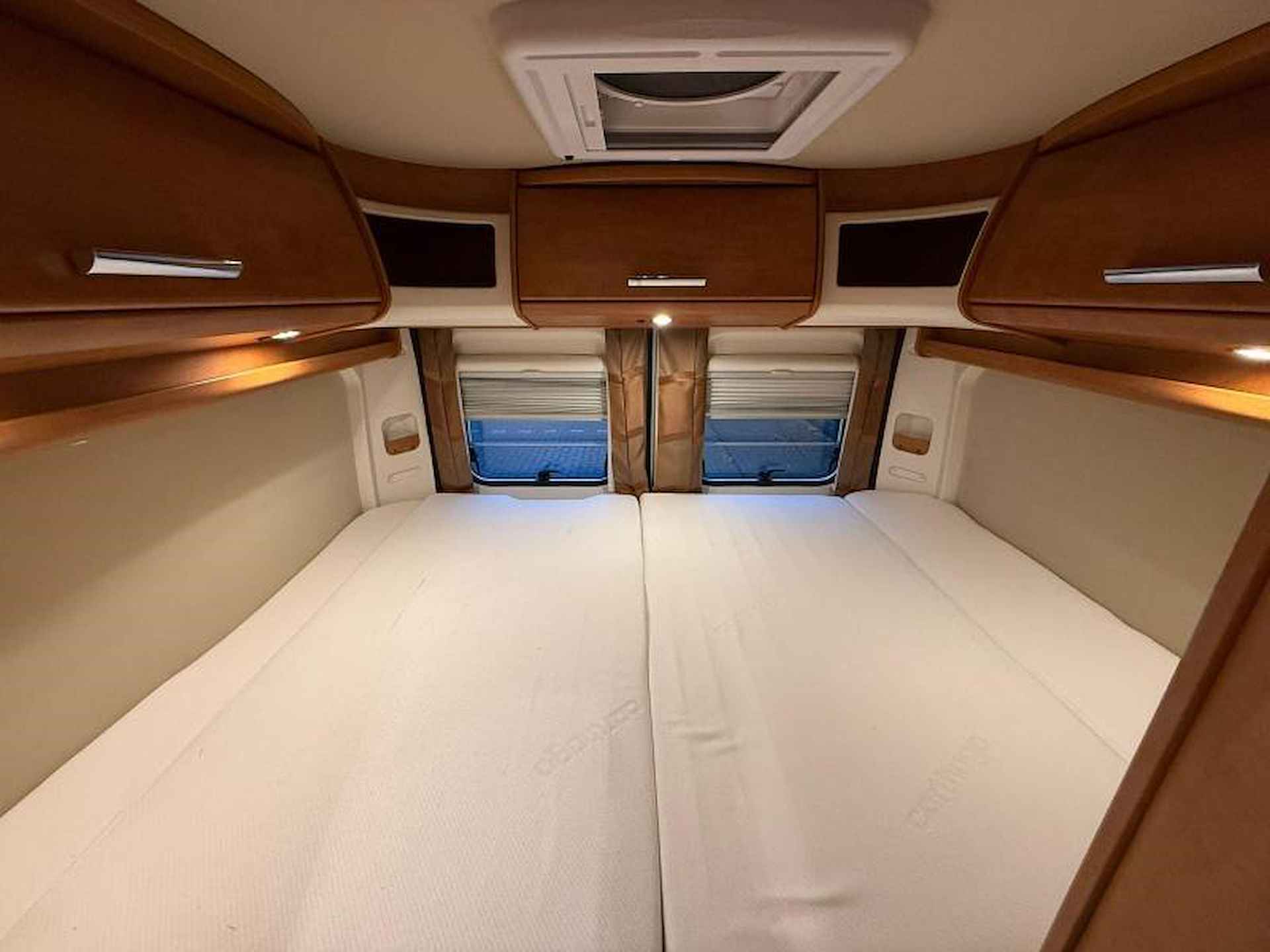 Carthago Malibu Van 600 Vast Bed Airco 2016 - 15/19