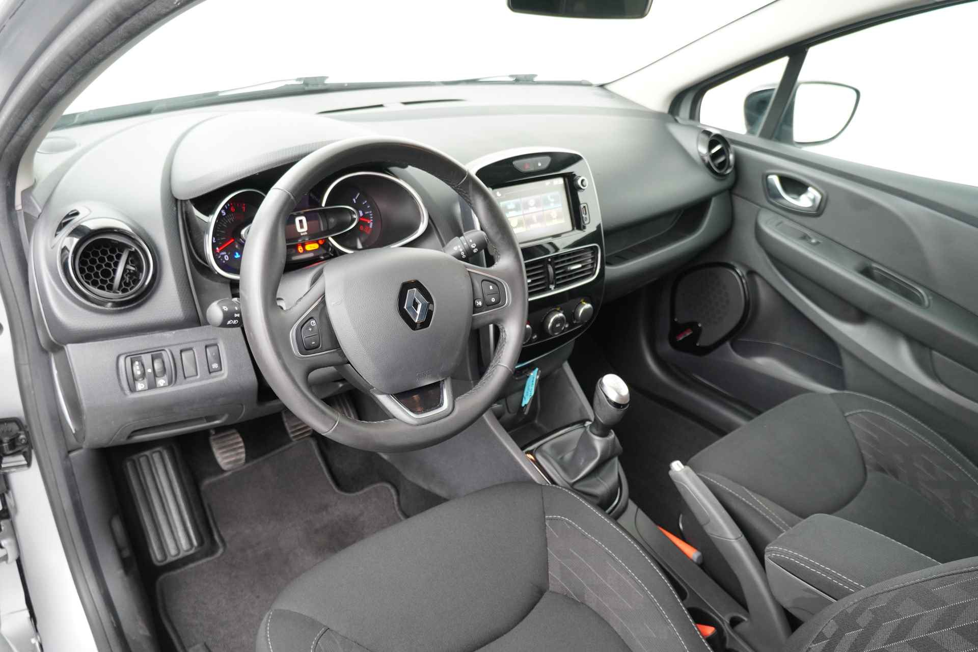 Renault Clio Estate BWJ 2020 | 0.9 TCe 90PK Limited | AIRCO | NAVI | CARPLAY | PDC | LICHTMETAAL | CRUISE | - 4/31