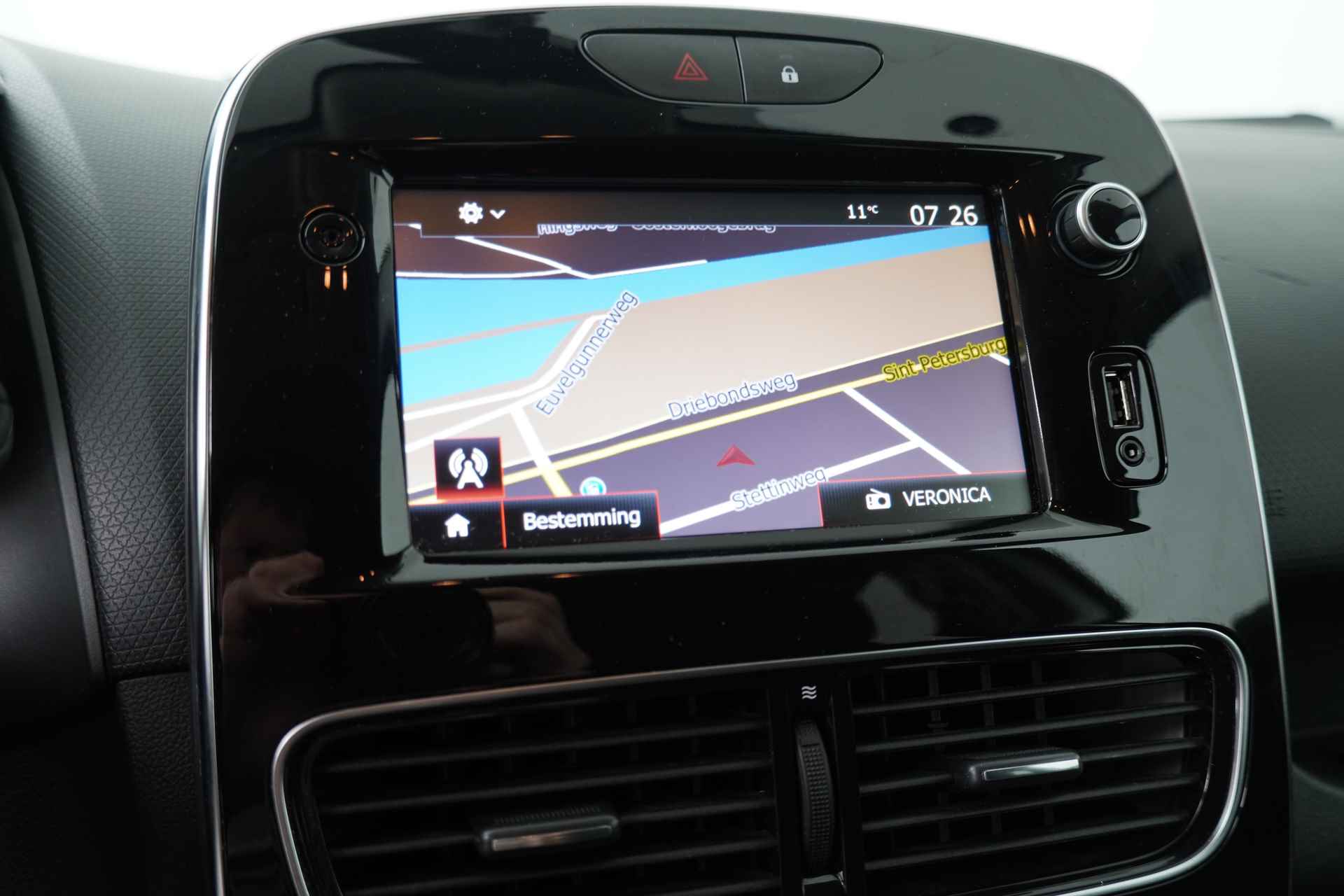 Renault Clio Estate BWJ 2020 | 0.9 TCe 90PK Limited | AIRCO | NAVI | CARPLAY | PDC | LICHTMETAAL | CRUISE | - 12/31