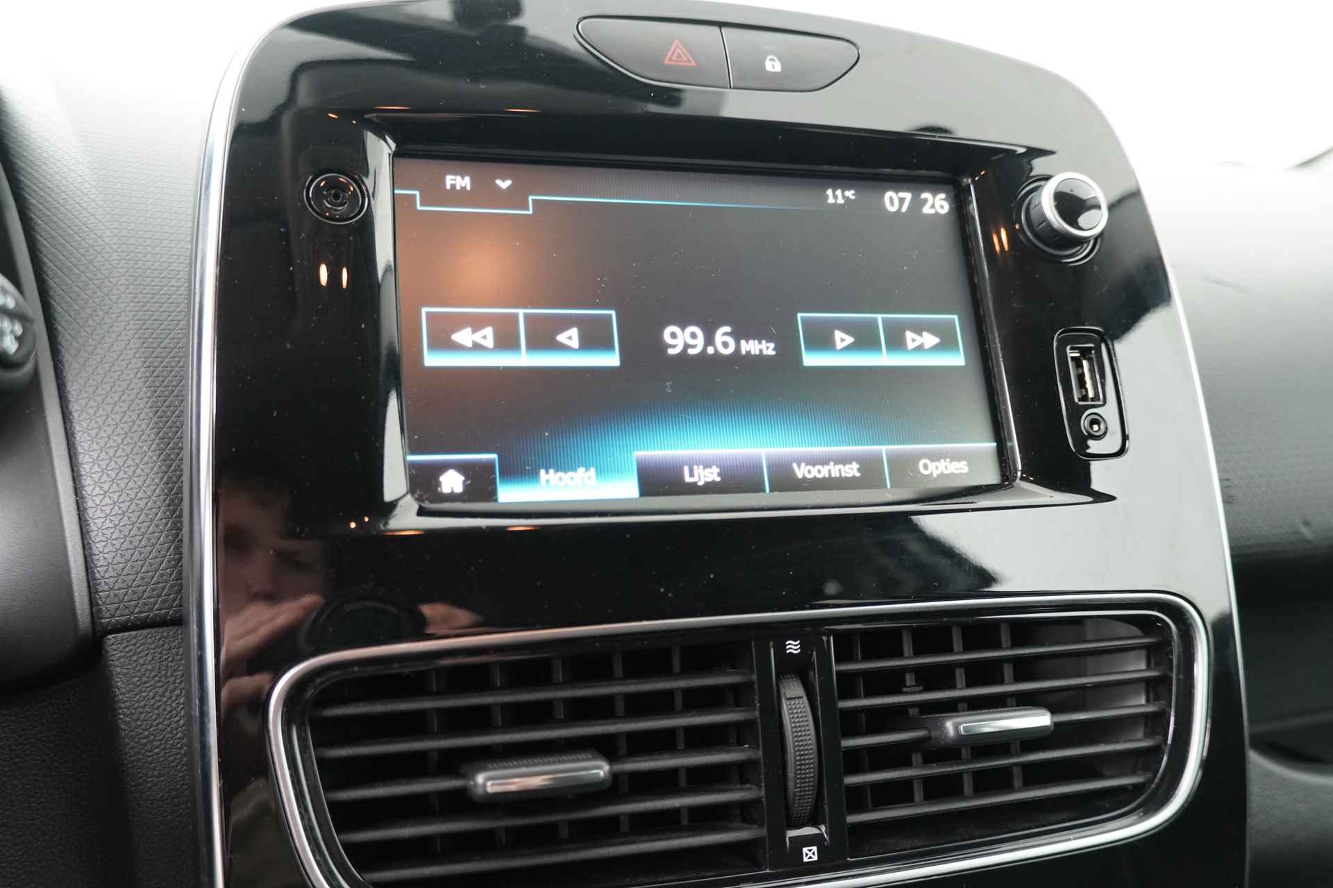 Renault Clio Estate BWJ 2020 | 0.9 TCe 90PK Limited | AIRCO | NAVI | CARPLAY | PDC | LICHTMETAAL | CRUISE | - 13/31