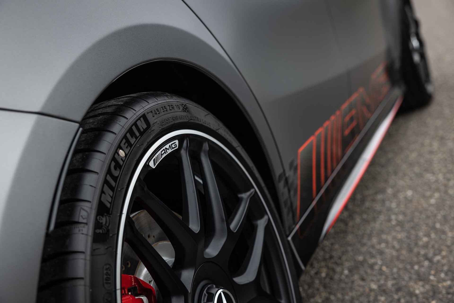 Mercedes-Benz A-Klasse 45 S AMG 4MATIC+ Street Style Edition | Rijassistentiepakket Plus | Head-up display | Panoramaschuifdak | Burmester  | AMG Performance sportstoelen | AMG TRACK PACE | - 16/64