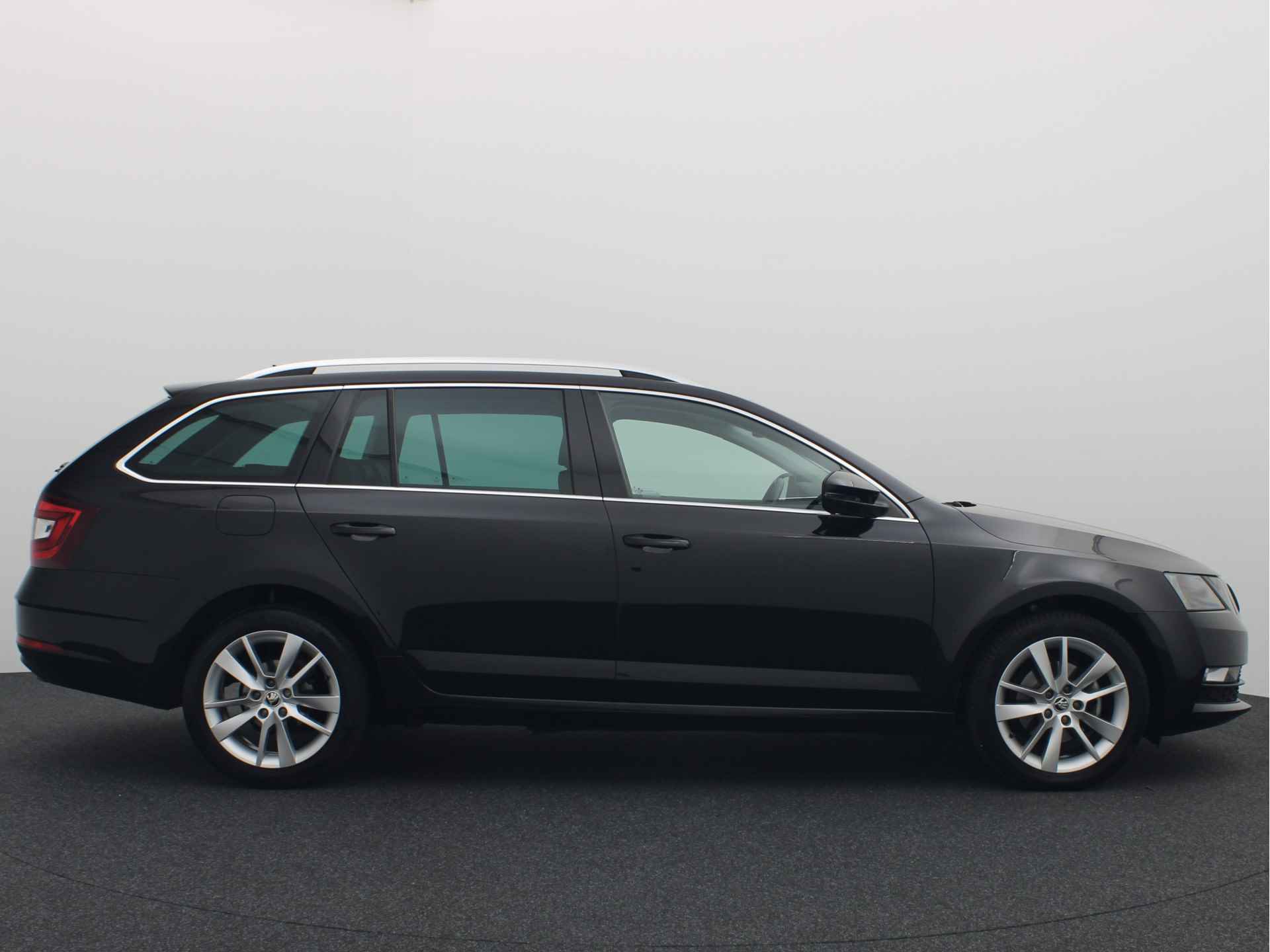 Škoda Octavia Combi 1.0 TSI Greentech Clever Edition AUTOMAAT / STOELVERW / SPORTSTUUR / CARPLAY / NAVI / PDC / BLUETOOTH / CRUISE / NL-AUTO - 18/49