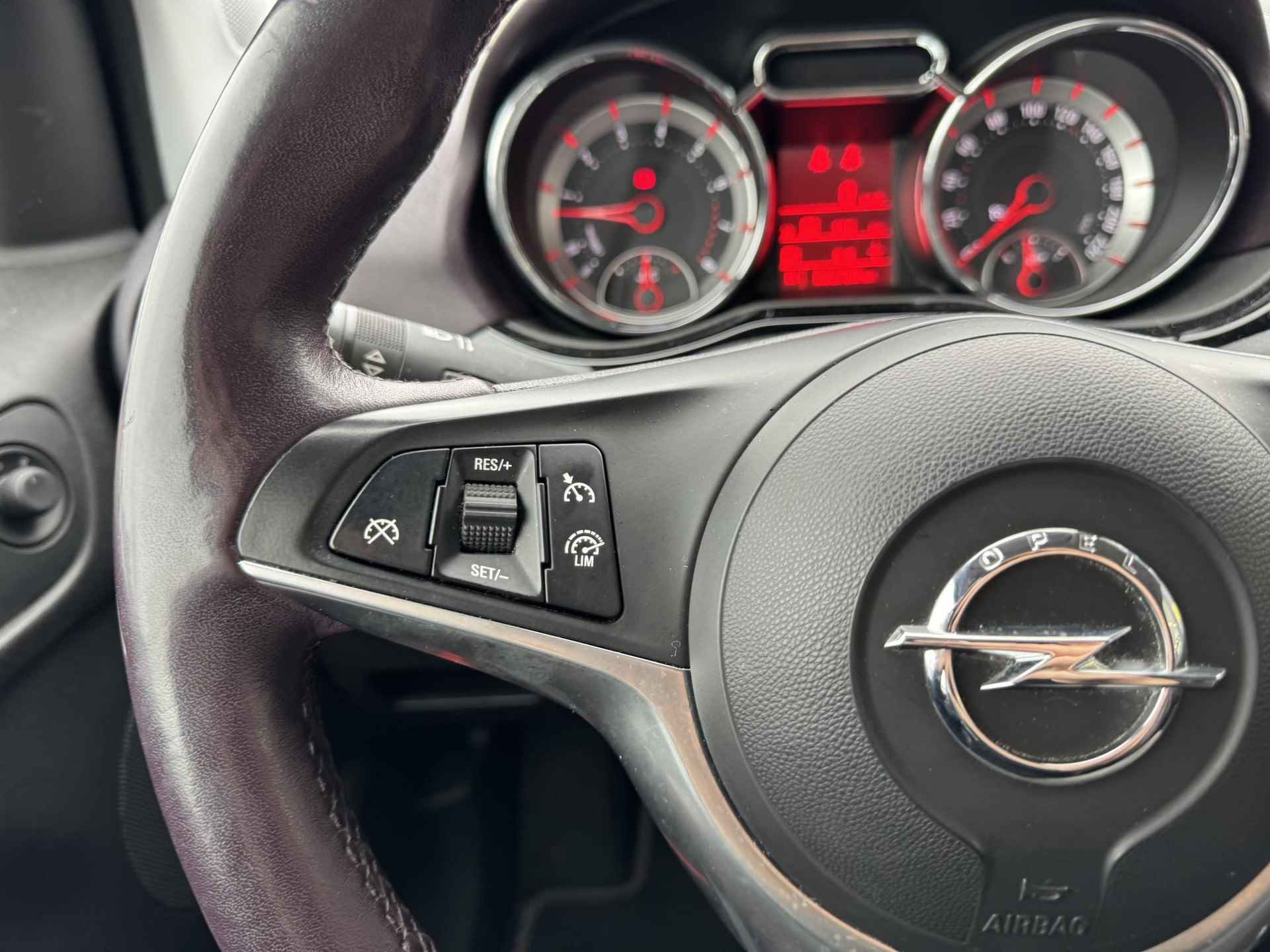 Opel ADAM 1.4 16v Unlimited Automaat RIJKLAAR incl. Service en garantie | Prachtige auto! | Leer | Stoelverwarming |  CarPlay | DAB+ | LMV | 1e eigenaar! - 16/50