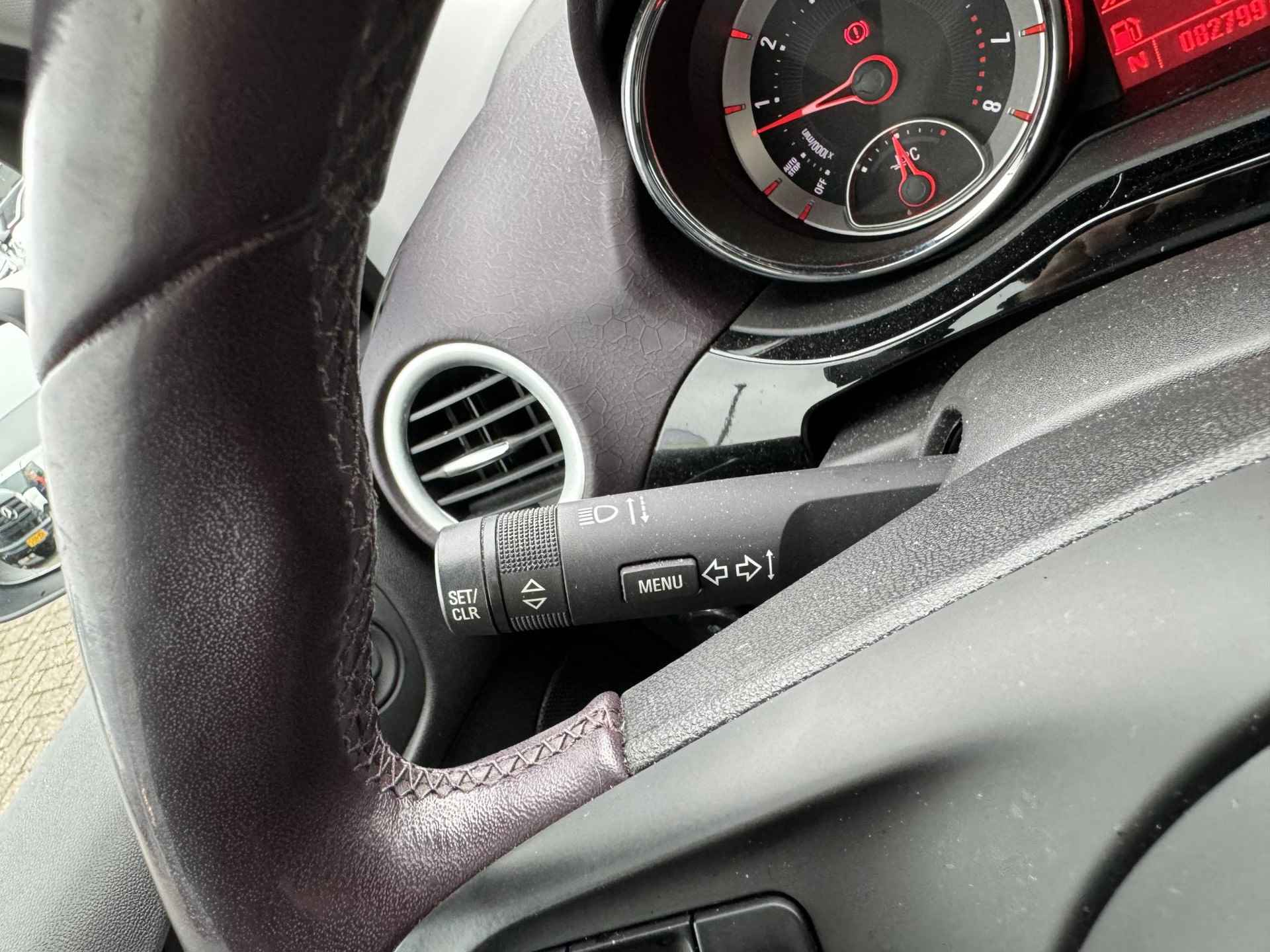 Opel ADAM 1.4 16v Unlimited Automaat RIJKLAAR incl. Service en garantie | Prachtige auto! | Leer | Stoelverwarming |  CarPlay | DAB+ | LMV | 1e eigenaar! - 18/50