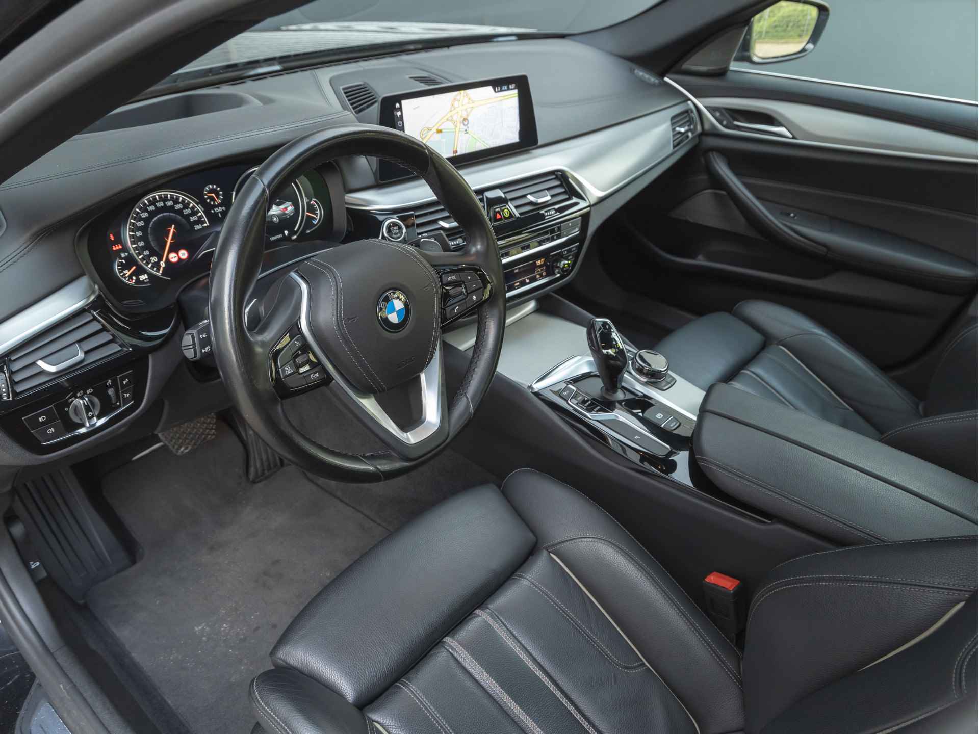 BMW 5 Serie 540i xDrive Sportline - Dak - Memoryzetels - Active Steering - Harman Kardon - 13/43