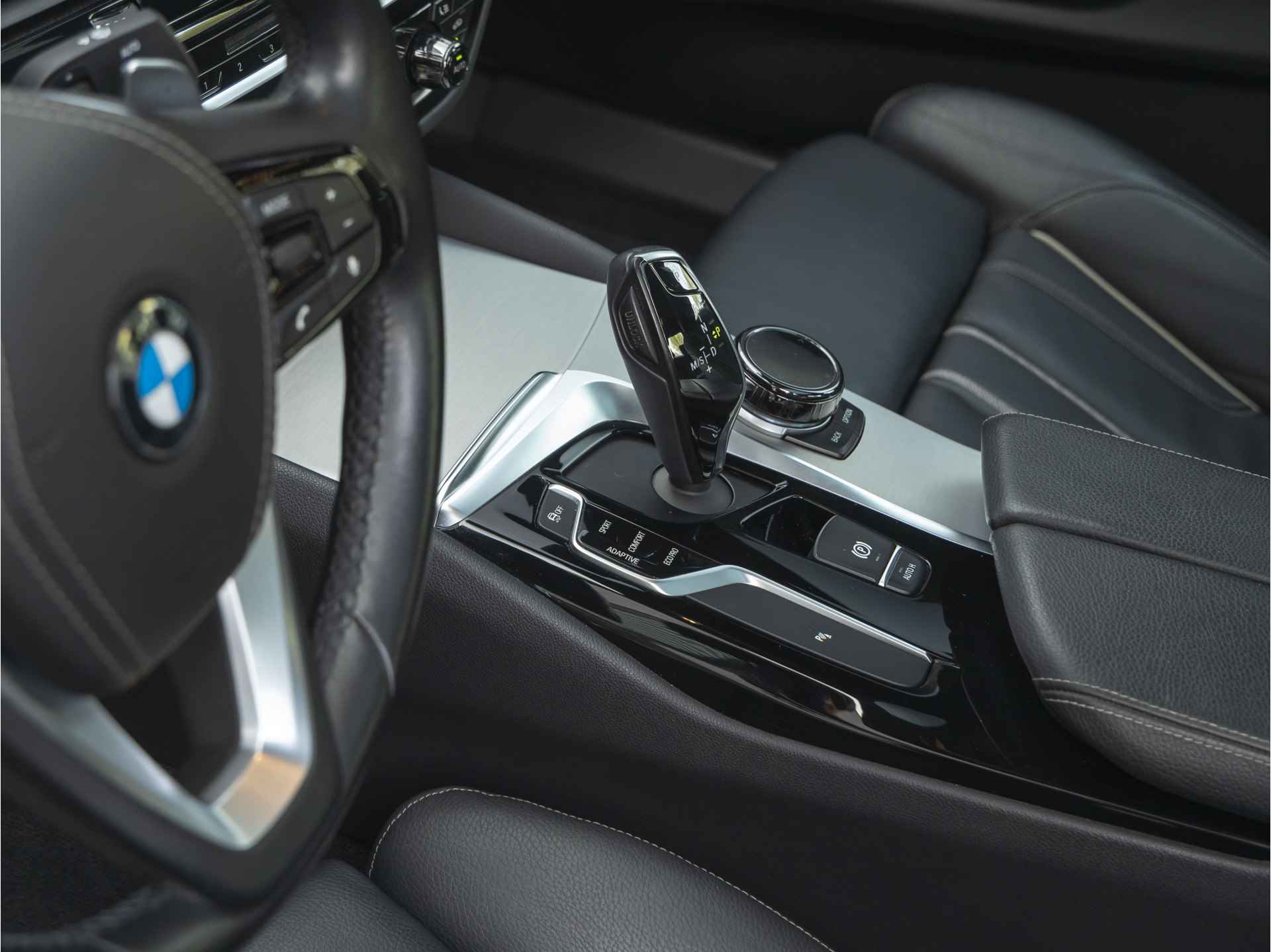 BMW 5 Serie 540i xDrive Sportline - Dak - Memoryzetels - Active Steering - Harman Kardon - 28/43