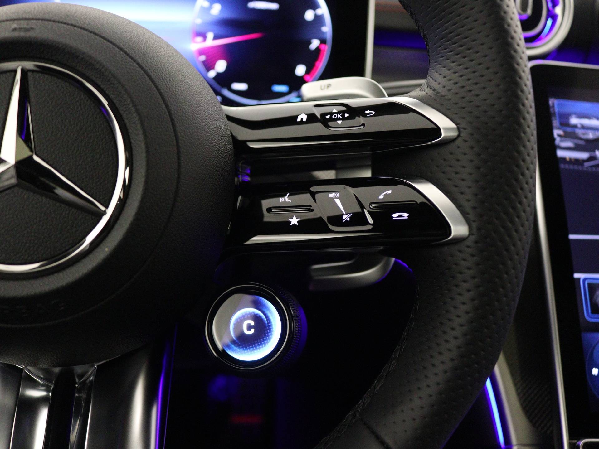 Mercedes-Benz C-Klasse Estate C 43 AMG 4MATIC | Premium Plus pakket | AMG Nightpakket | AMG Drivers Package | Draadloos oplaadsysteem voor Smartphone | AMG track pace | Burmester® 3D surround sound system | Burmester® 3D surround sound system | - 19/48