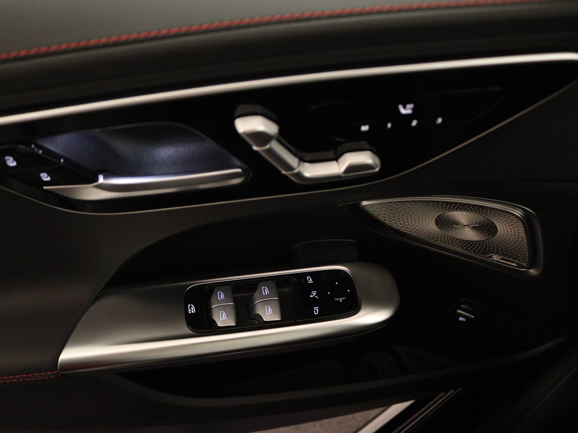 Mercedes-Benz C-Klasse Estate C 43 AMG 4MATIC | Premium Plus pakket | AMG Nightpakket | AMG Drivers Package | Draadloos oplaadsysteem voor Smartphone | AMG track pace | Burmester® 3D surround sound system | Burmester® 3D surround sound system | - 24/48