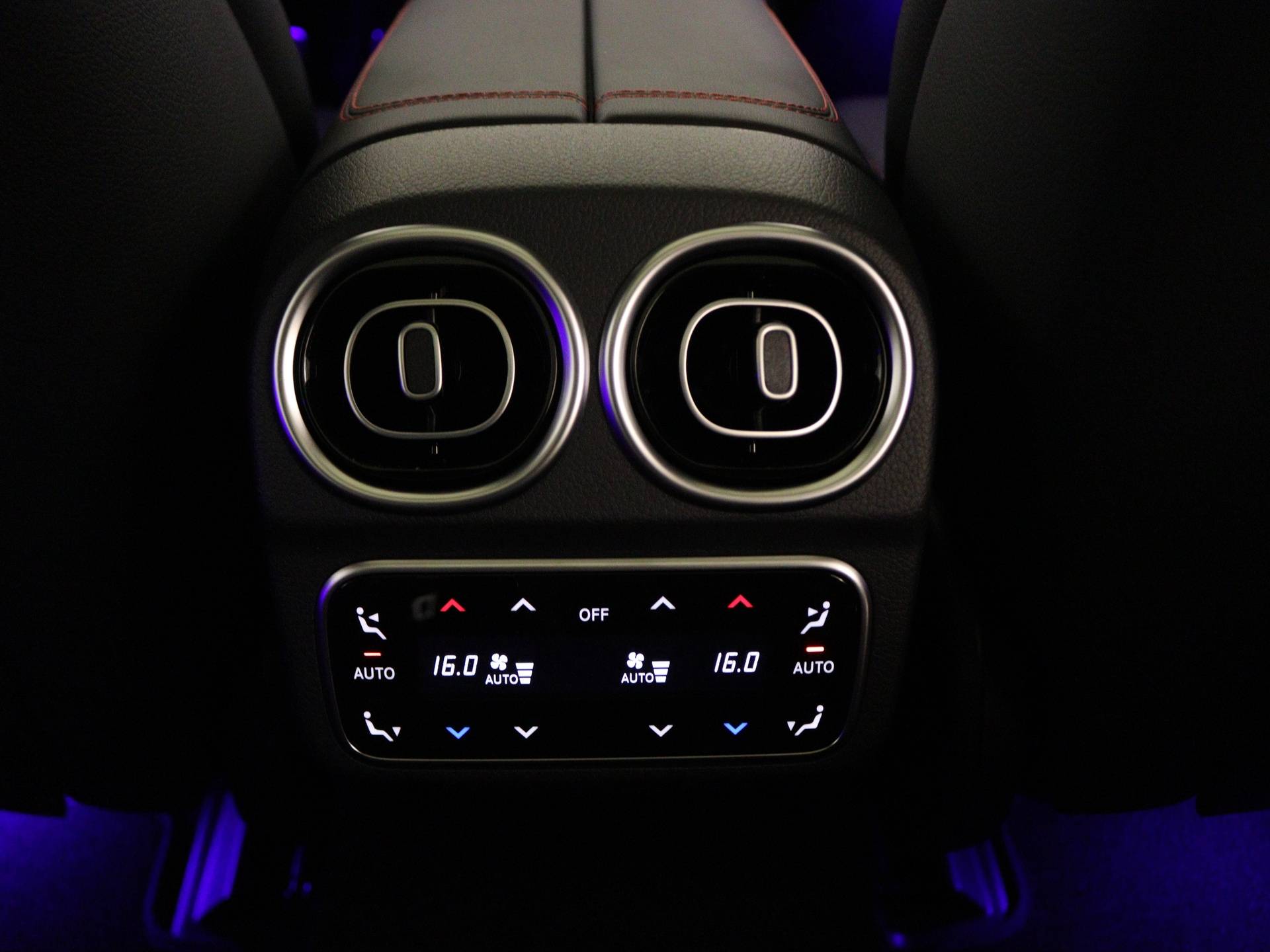 Mercedes-Benz C-Klasse Estate C 43 AMG 4MATIC | Premium Plus pakket | AMG Nightpakket | AMG Drivers Package | Draadloos oplaadsysteem voor Smartphone | AMG track pace | Burmester® 3D surround sound system | Burmester® 3D surround sound system | - 30/48