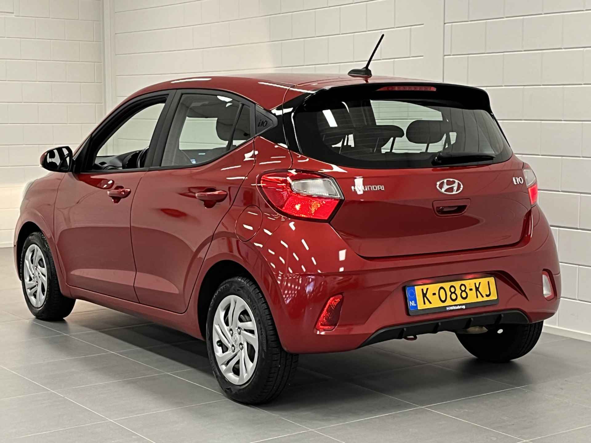 Hyundai i10 1.0 Comfort Smart 5-zits AUTOMAAT | NAVIGATIE | PARKEERCAMERA | KEURIGE AUTO! - 11/40