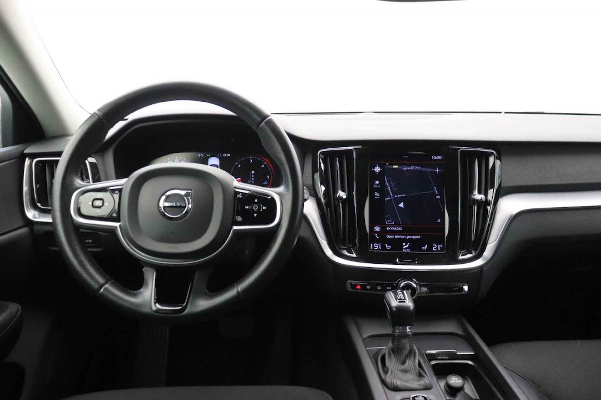 VOLVO V60 2.0 D3 Momentum Automaat - Carplay, Trekhaak - 4/31