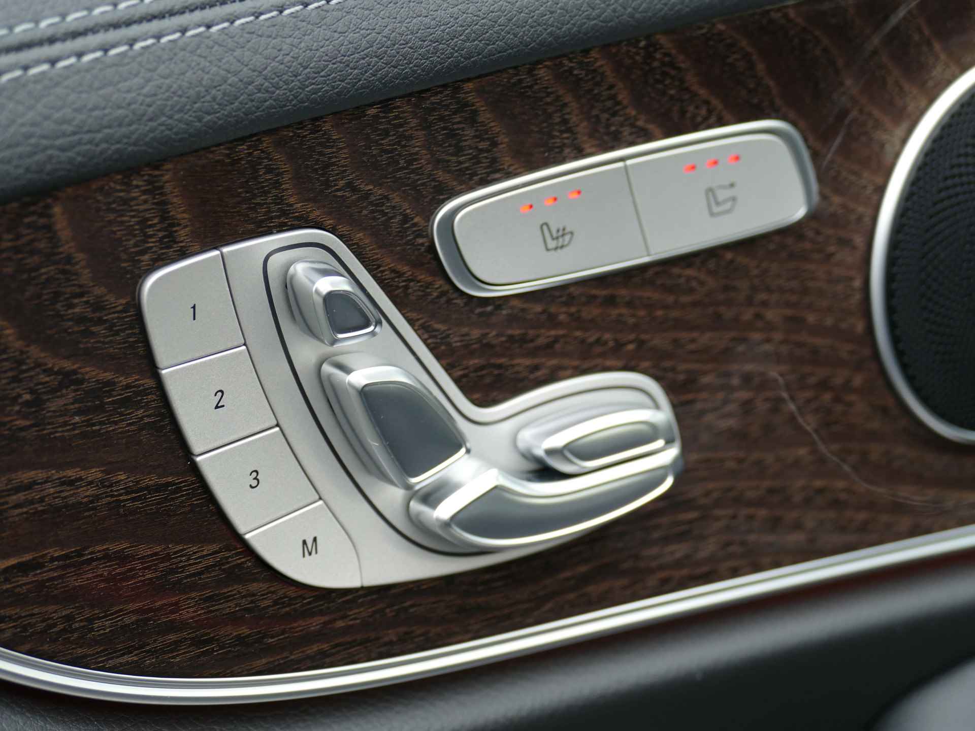 Mercedes-Benz E-Klasse Cabrio 200 Premium Plus 12 MND garantie Leer / Widescreen Cockpit / Airscarf / Trekhaak - 17/22
