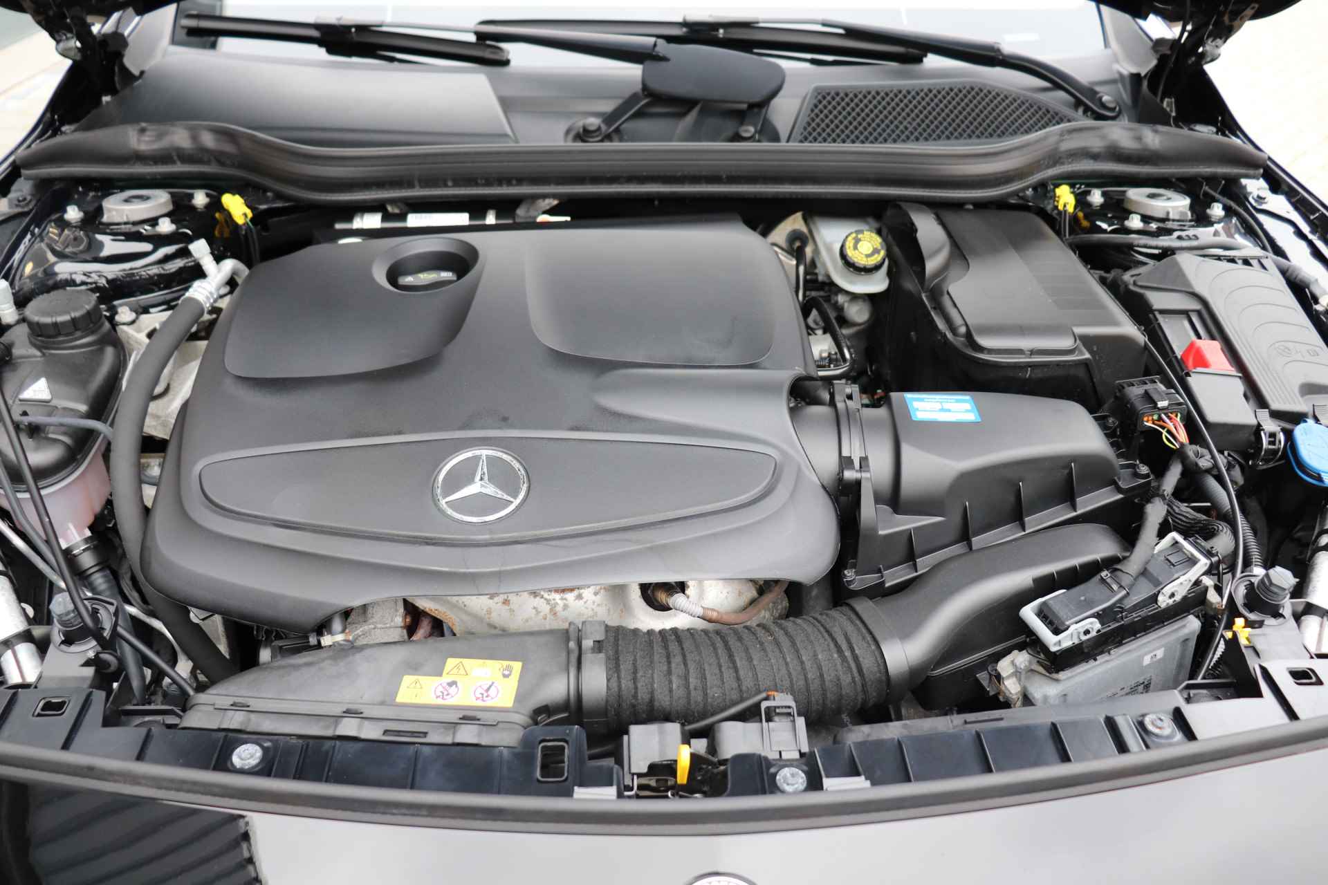 Mercedes-Benz GLA 200 Premium Plus. Panoramadak, AMG, led, navigatie. - 34/41