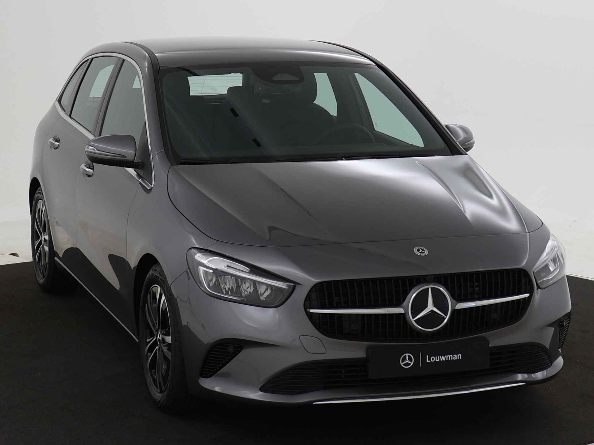 Mercedes-Benz B-Klasse 180 Star Edition | Trekhaak | Dodehoekassistent | USB-pakket plus | Parkeerpakket met achteruitrijcamera | Sfeerverlichting | Keyless-Go comfortpakket | Verwarmde stoelen vooraan | - 23/37