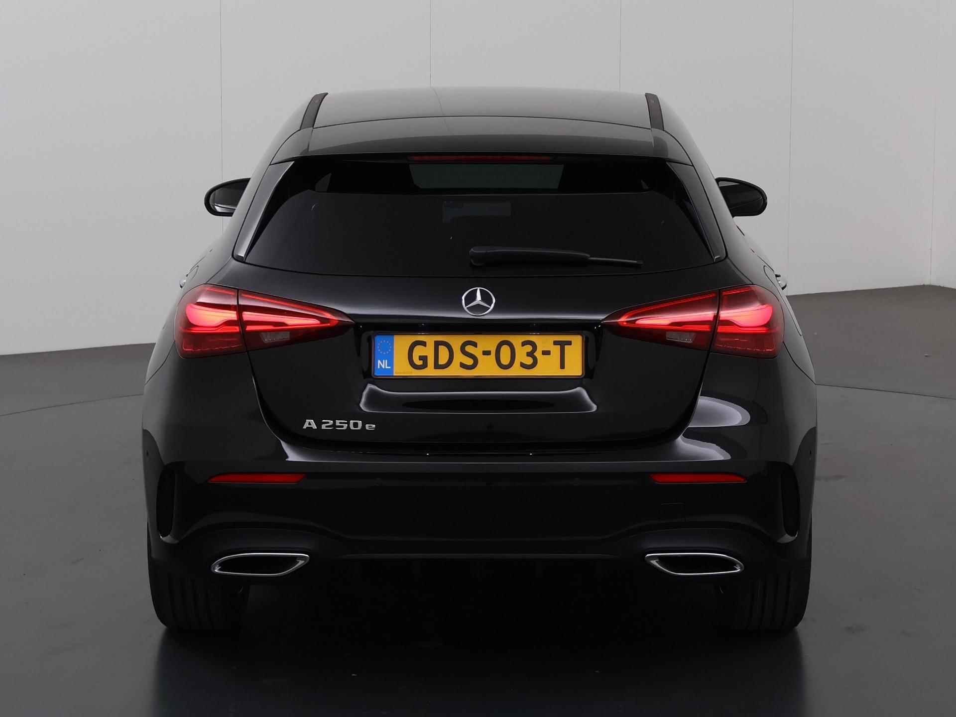 Mercedes-Benz A-klasse 250 e Star Edition AMG Line | Multi Beam LED | Wide Screen | Camera | Sportstoelen | Sfeerverlichting | 18" Lichtmetalen velgen | DAB | - 5/50