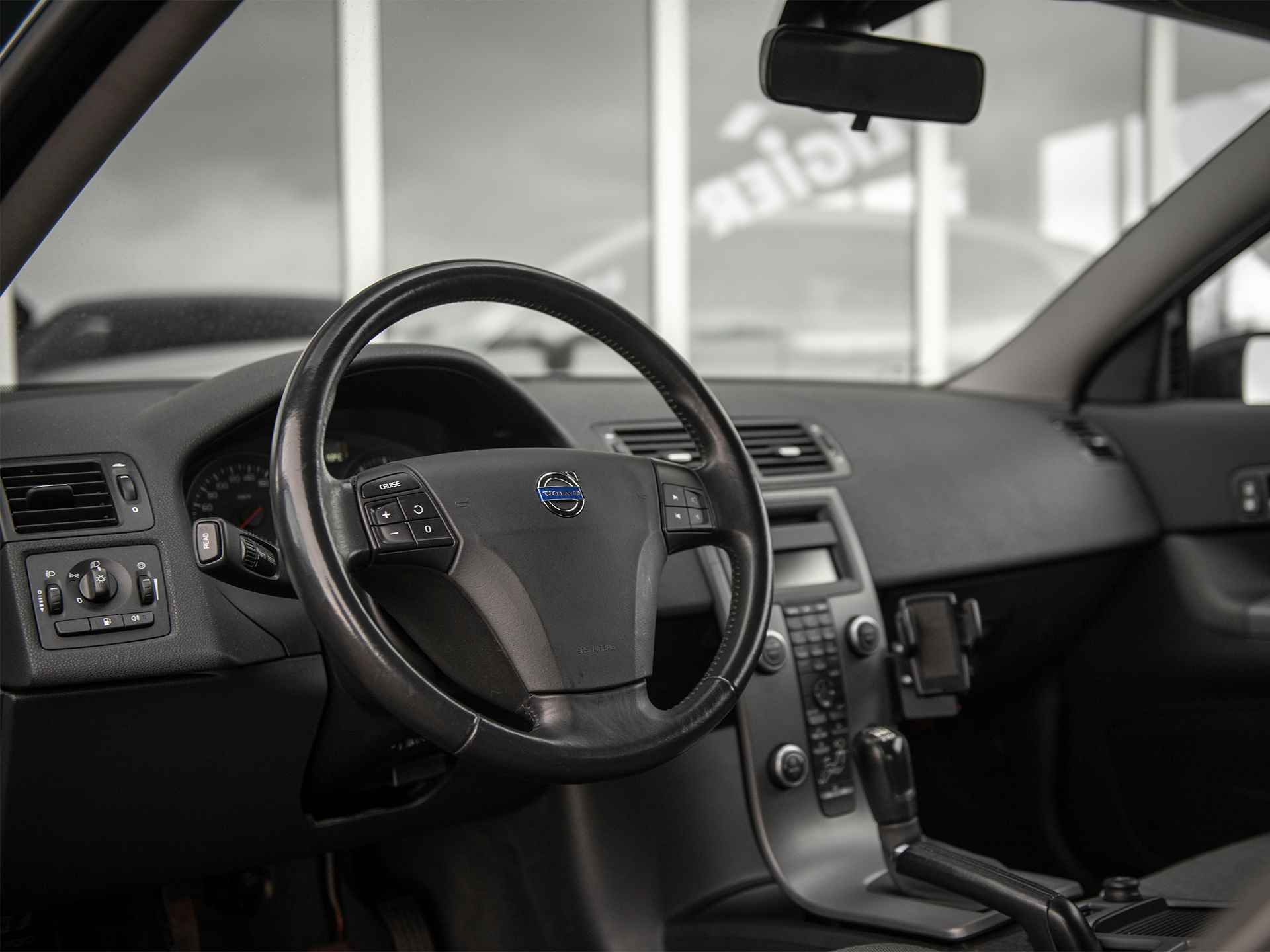 Volvo C30 1.8 Kinetic | Climate Control | Lichtmetalen velgen | Parkeersensoren | Cruise Control | Trekhaak | Bluetooth carkit | Stuurwielbediening - 4/36