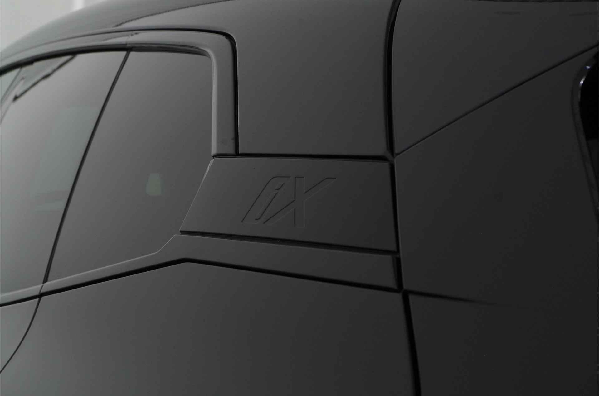 BMW iX xDrive40 77 kWh > 22 kW Boordlader!/Sportpakket/laser LED/360ºcamera/22inch/Aerodynamica - 29/70