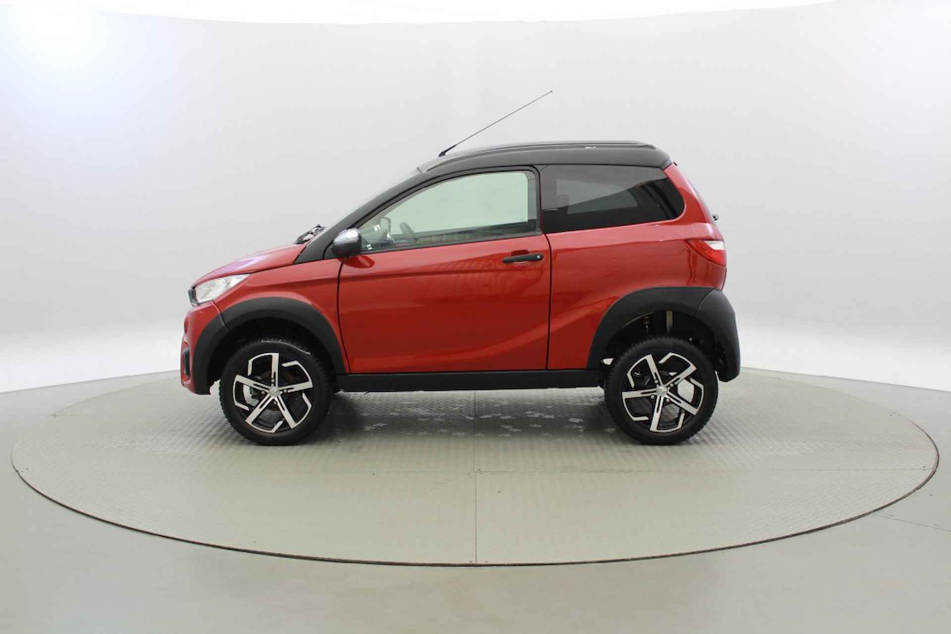 AIXAM Crossover Highline Sport - 2022 - 10.302 km - Camera, Leer - 13/23