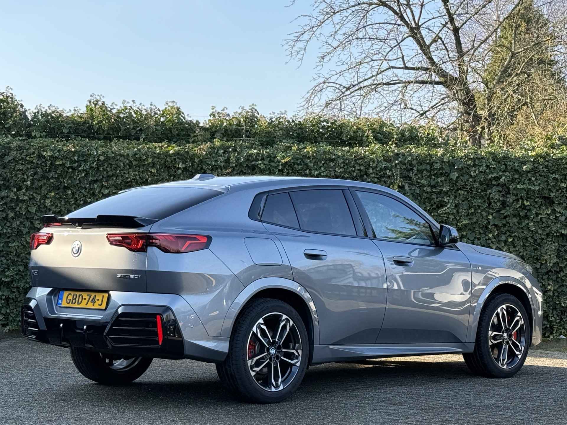 BMW X2 sDrive20i | M-Sport Pro | 19" | Harman/Kardon | Camera | Actief Stoel | Driving Ass. | Stoel + Stuurverw. - 3/33