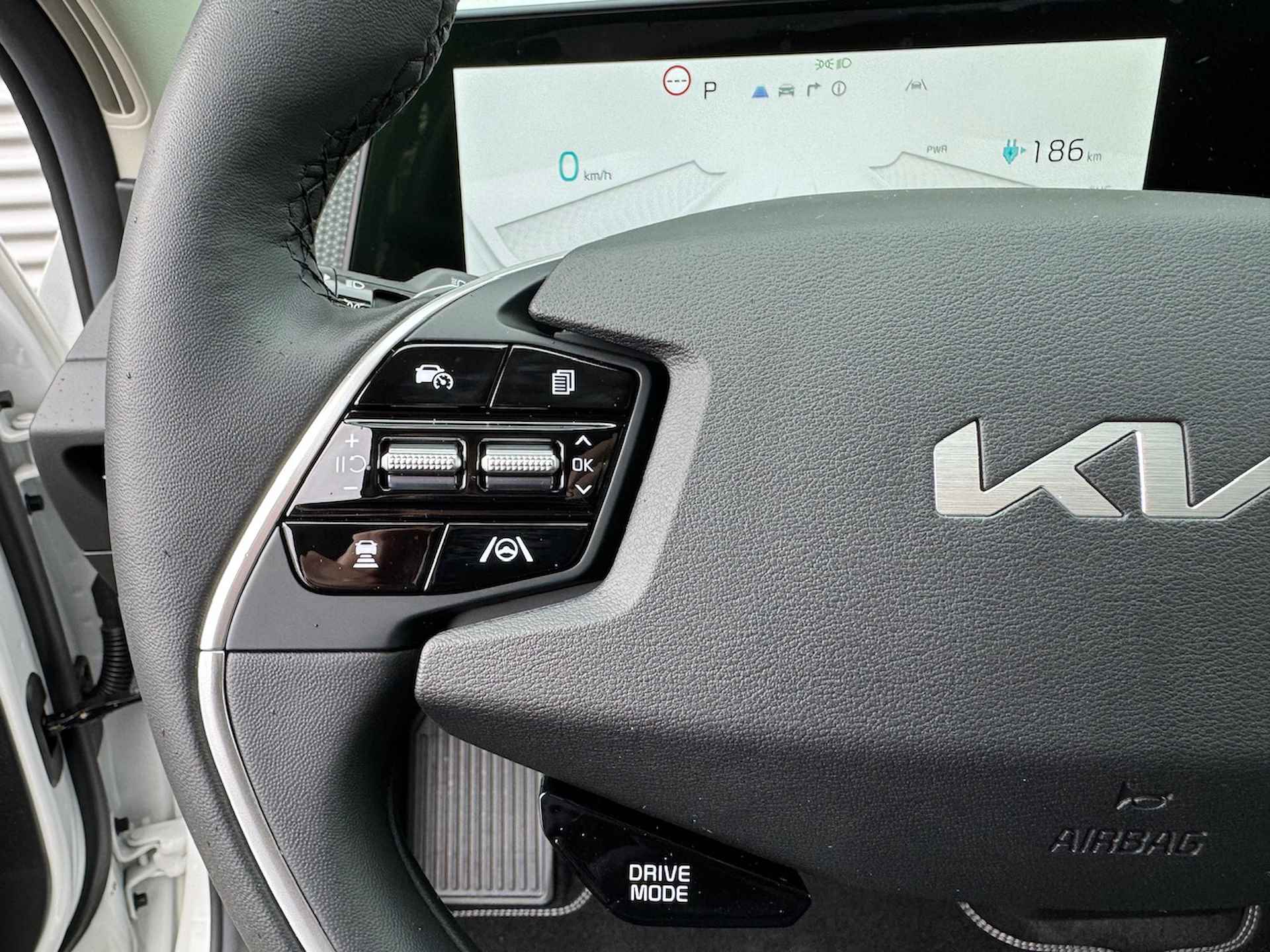 Kia Ev6 77,4kWh 229pk RWD Plus | Navigatie | Camera | CarPlay | Stoel  Verwarming & Ventilatie | Sensoren | Direct Leverbaar! | - 15/40