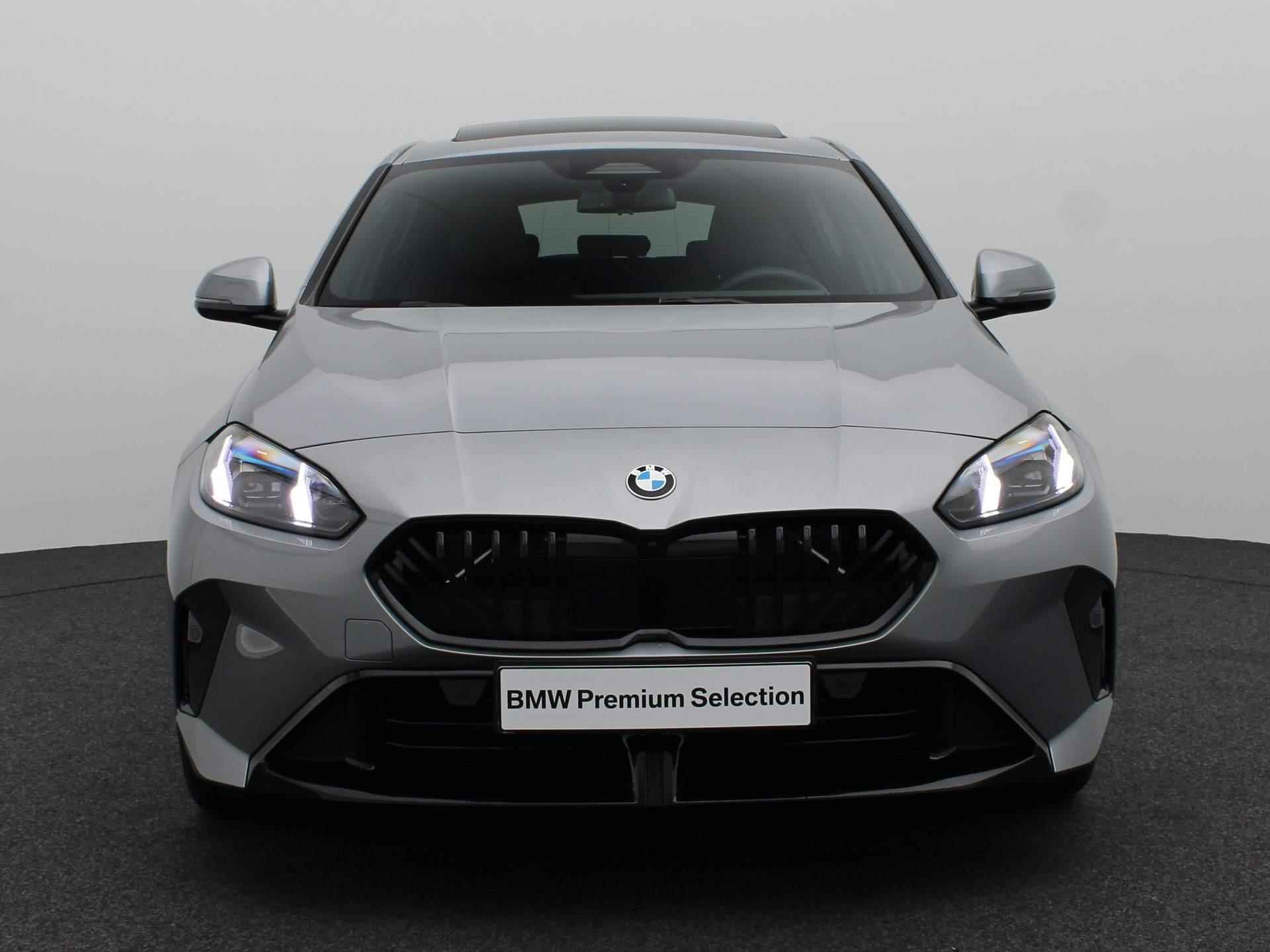 BMW 1 Serie 120 M Sportpakket Pro | Premium Pack | 	Comfort Access | Harman Kardon  | 18'' - 3/30