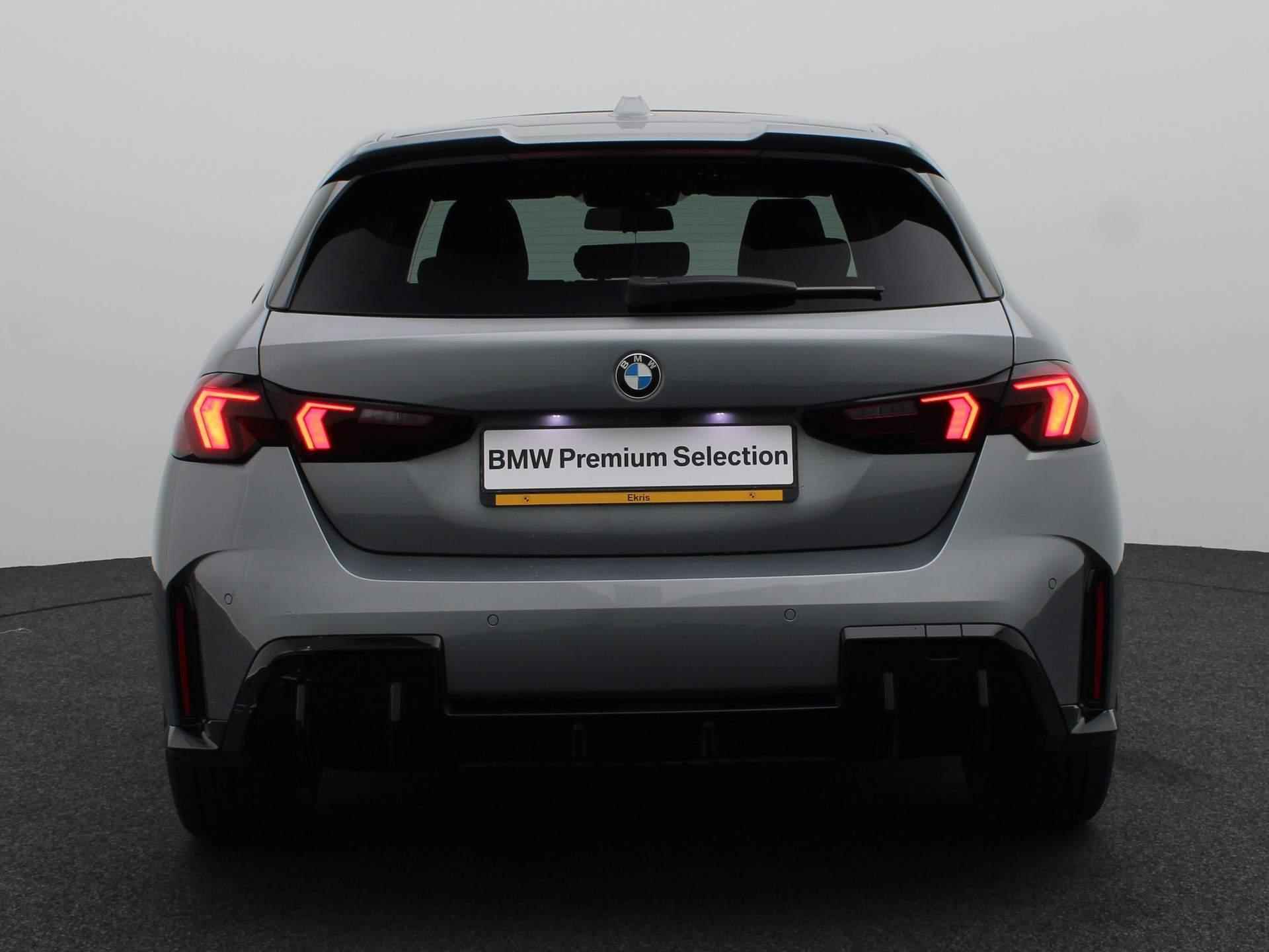 BMW 1 Serie 120 M Sportpakket Pro | Premium Pack | 	Comfort Access | Harman Kardon  | 18'' - 5/30