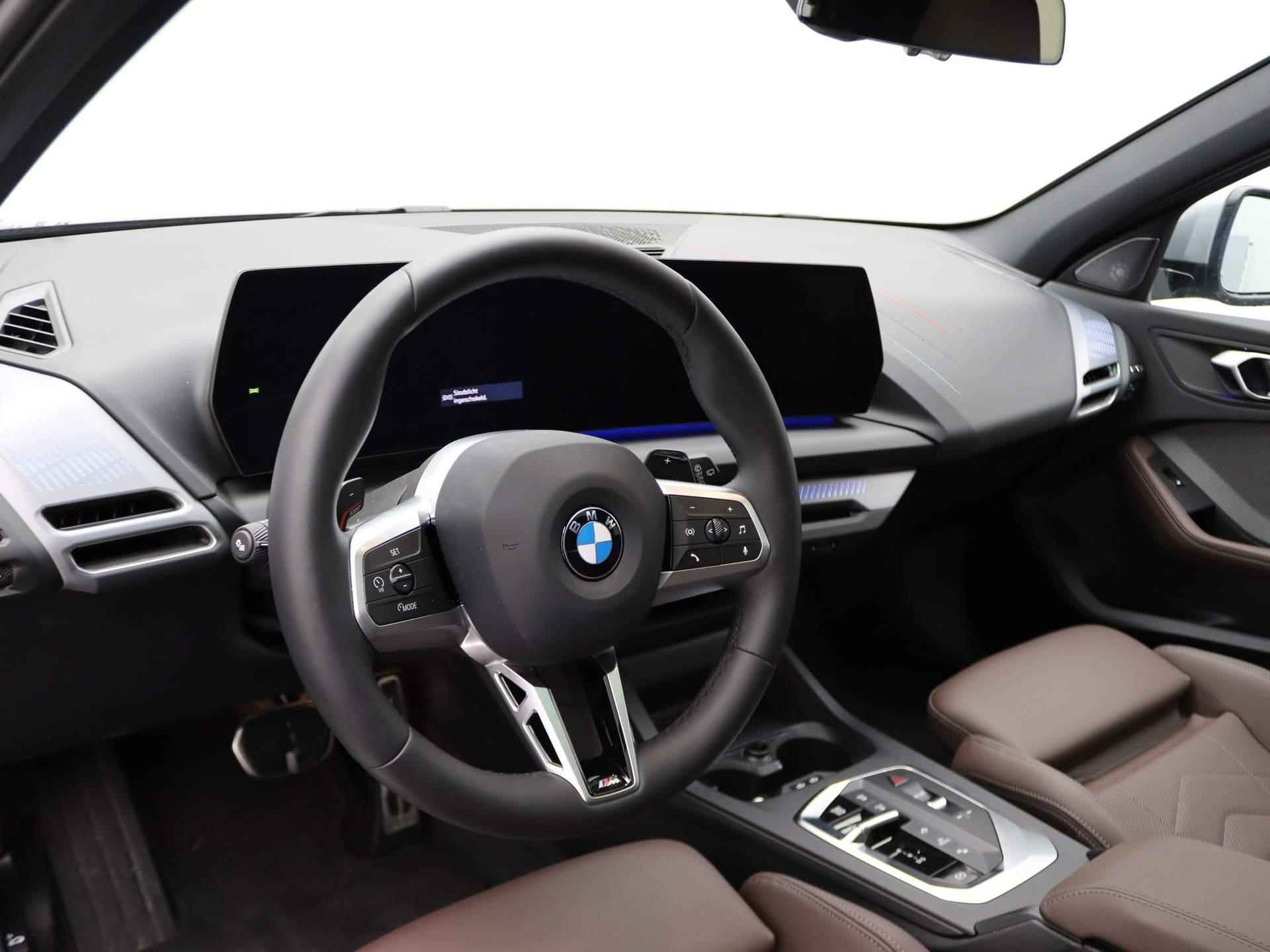 BMW 1 Serie 120 M Sportpakket Pro | Premium Pack | 	Comfort Access | Harman Kardon  | 18'' - 13/30