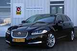 Jaguar XF Sportbrake 2.2D S 200PK Aut.*Perfect Onderh.*Trekhaak/Leder/Stoelverw./LED/Camera/Elek. Klep/Navi/Dodehoek/Parkeersens.V+A/18 in