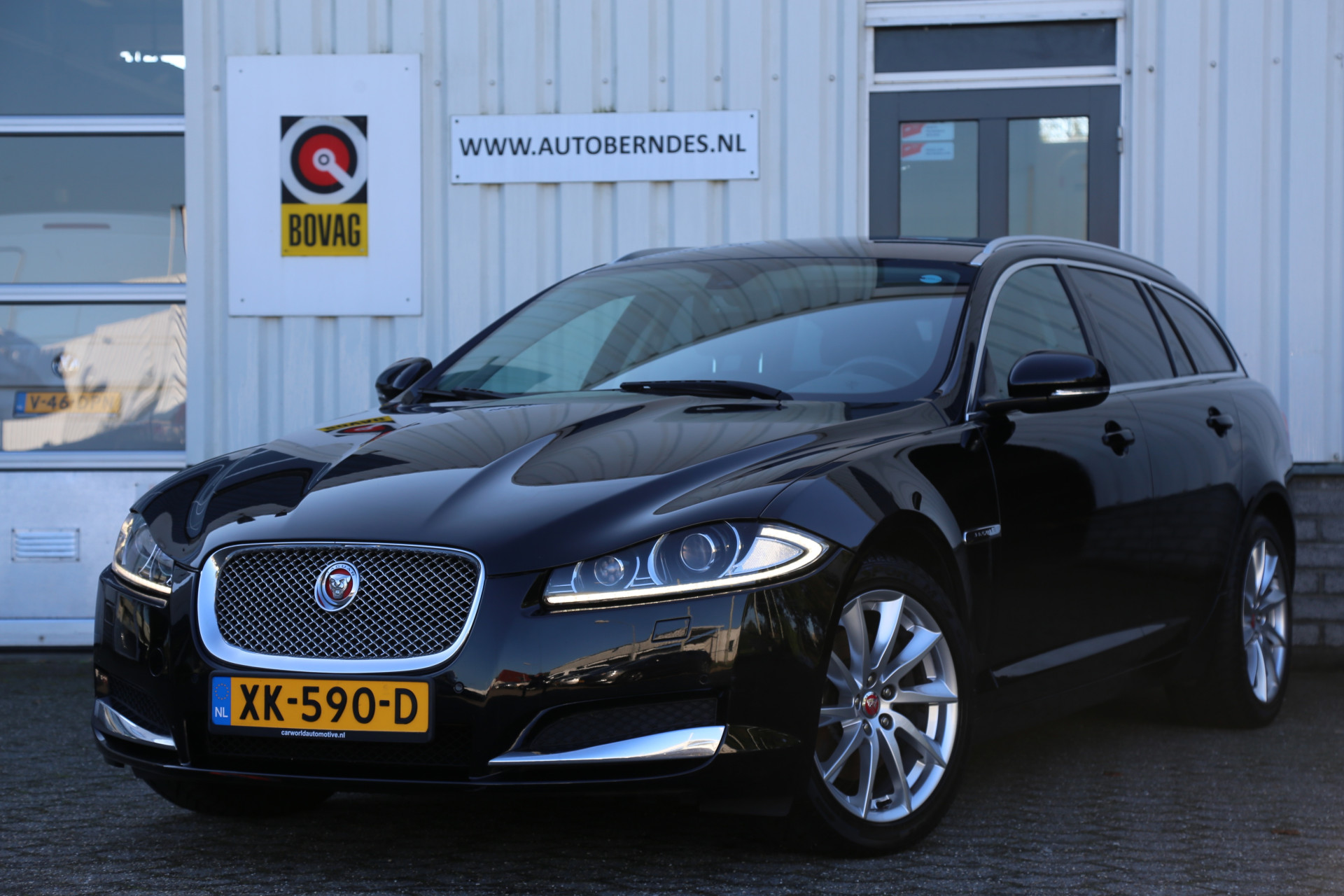 Jaguar XF Sportbrake 2.2D S 200PK Aut.*Perfect Onderh.*Trekhaak/Leder/Stoelverw./LED/Camera/Elek. Klep/Navi/Dodehoek/Parkeersens.V+A/18 in