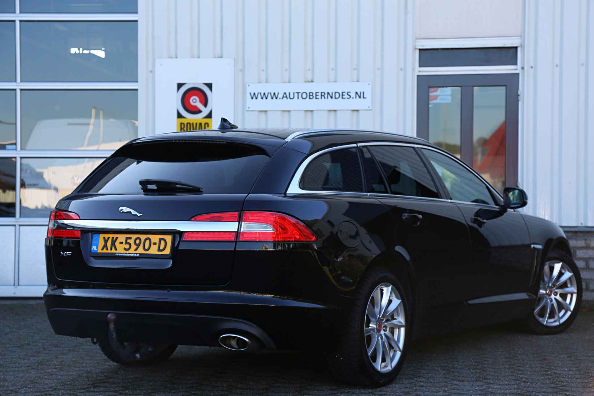 Jaguar XF Sportbrake 2.2D S 200PK Aut.*Perfect Onderh.*Trekhaak/Leder/Stoelverw./LED/Camera/Elek. Klep/Navi/Dodehoek/Parkeersens.V+A/18 in - 2/49