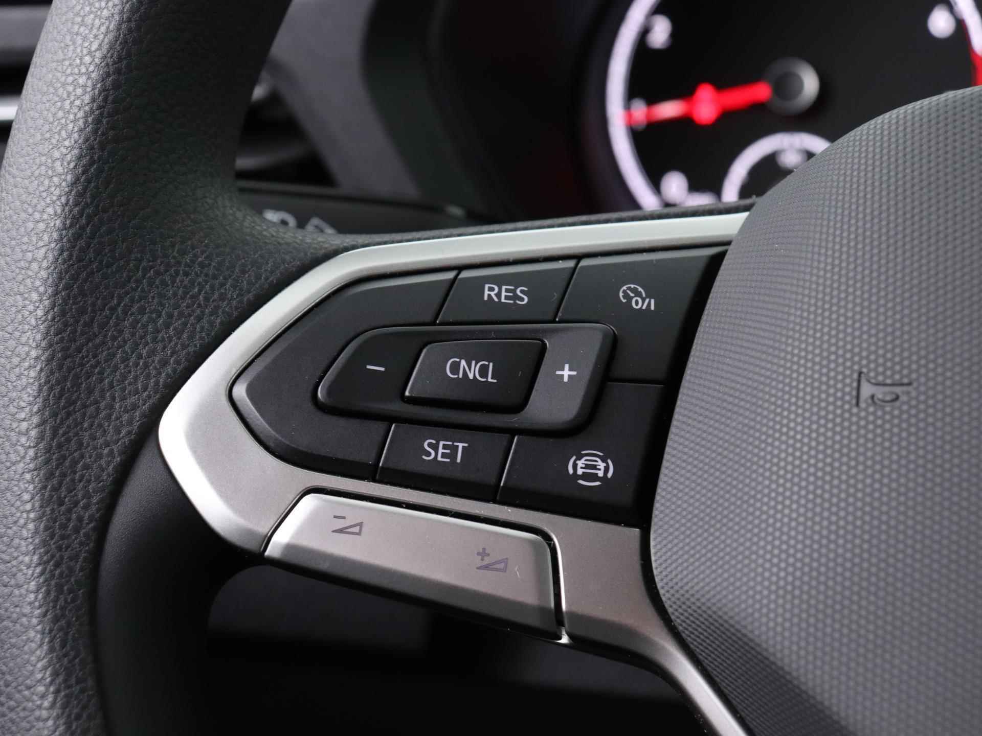Volkswagen Caddy 1.5 TSI Life 7zits 114PK | Navigatie | Camera | Parkeersensoren | Stoelverwarming | Airco | DAB+ | Lichtmetalen velgen | Schuifdeur links & rechts | 3e zitrij | 7-zits | - 11/20