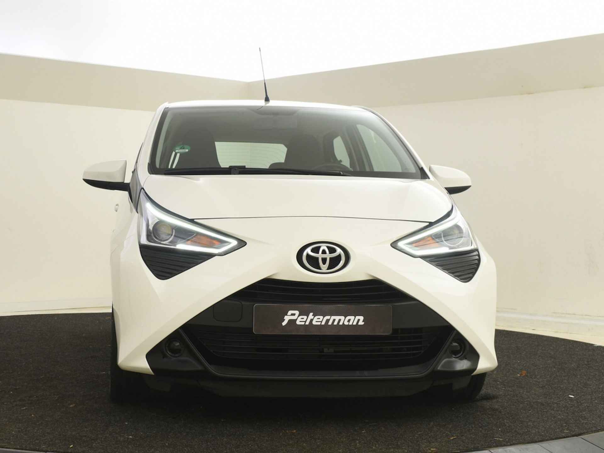 Toyota Aygo 1.0 VVT-i x-play Automaat | Camera - 5/25