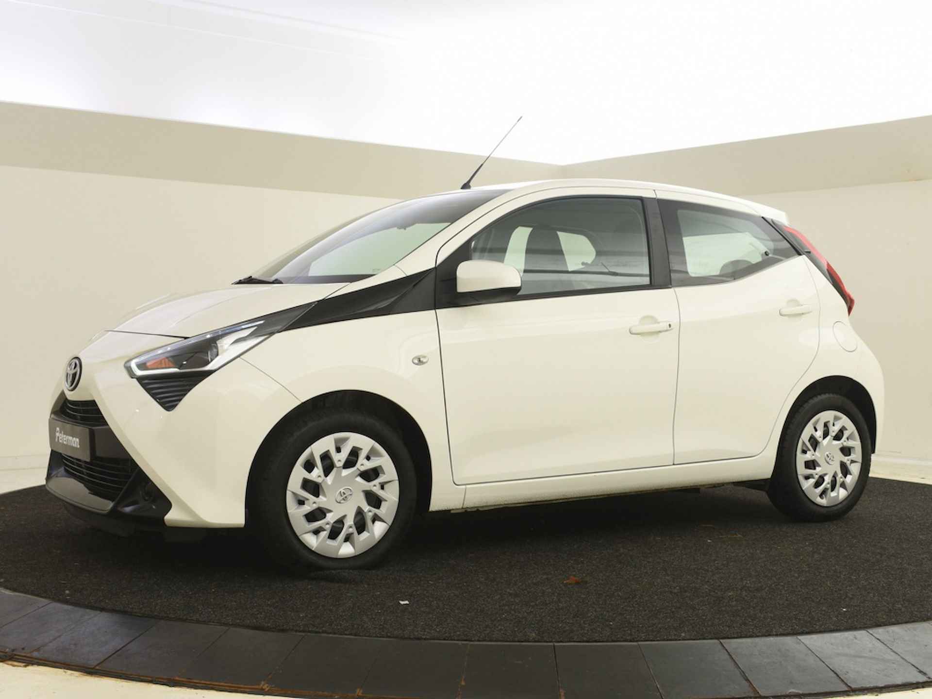 Toyota Aygo 1.0 VVT-i x-play Automaat | Camera - 6/25