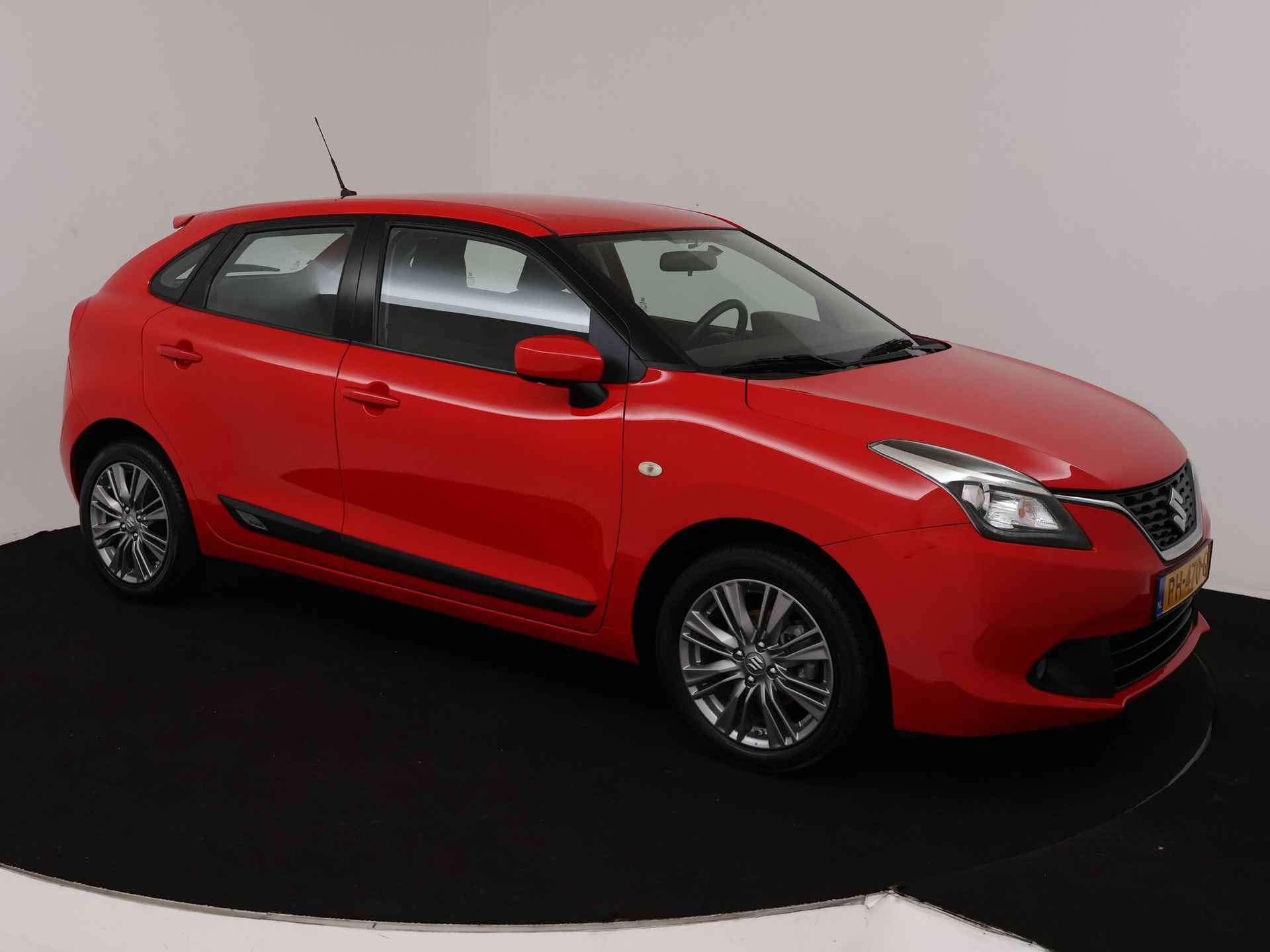 Suzuki Baleno 1.2 Dynamic | Navigatie | Stoelverwarming | Camera | Airco | - 27/39