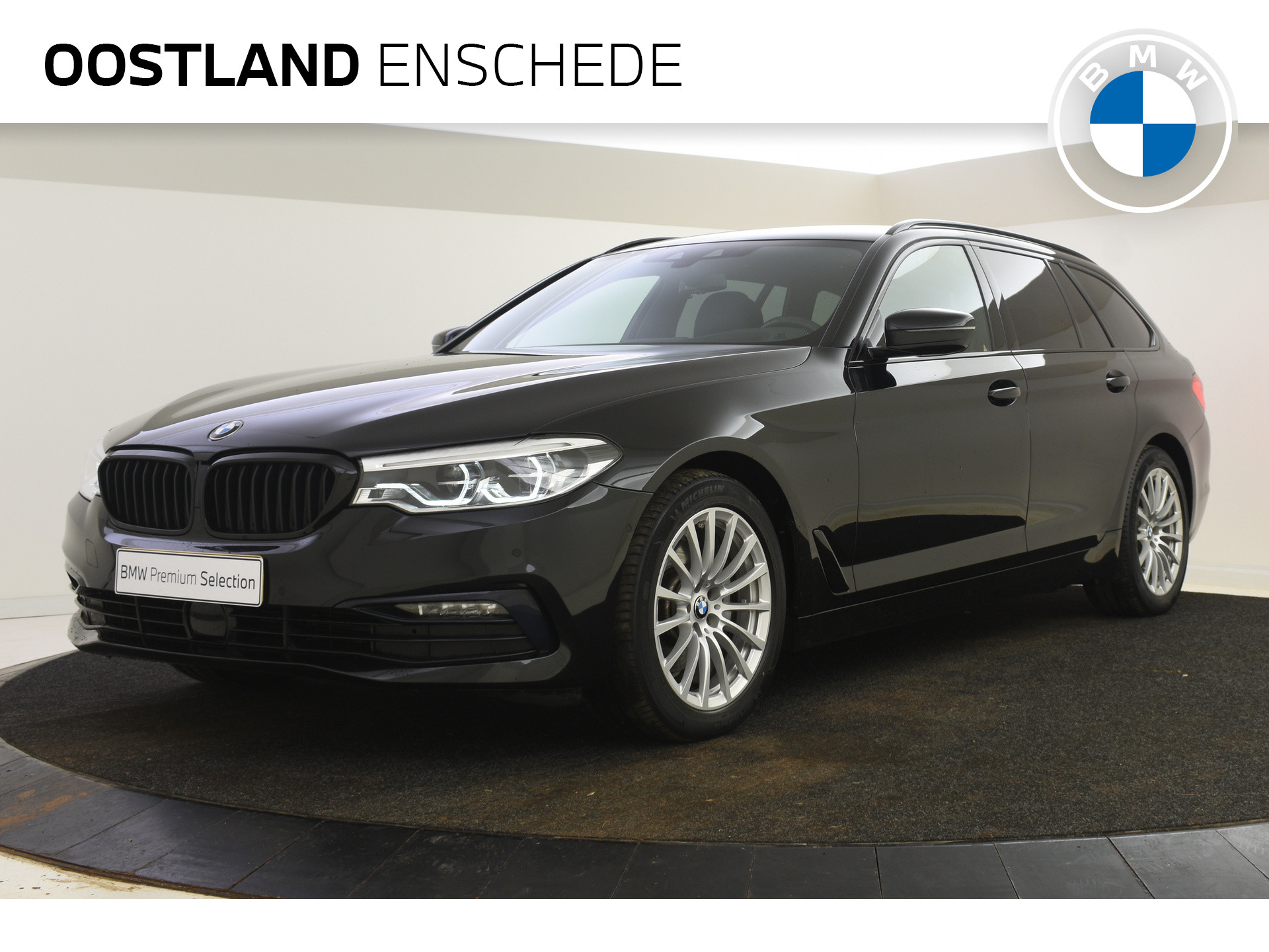 BMW 5 Serie Touring 520i High Executive Sport Line Shadow Line / Adaptieve LED / Active Cruise Control / Stoelventilatie / Head-Up / Parking Assistant / Navigatie Professional