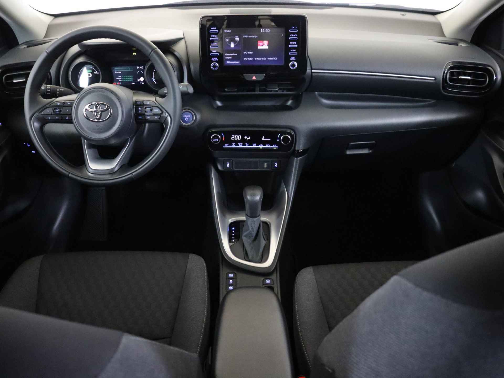 Toyota Yaris 1.5 Hybrid Dynamic, Stoelverwarming, Smart key, Apple carplay,  Android auto !! - 4/33