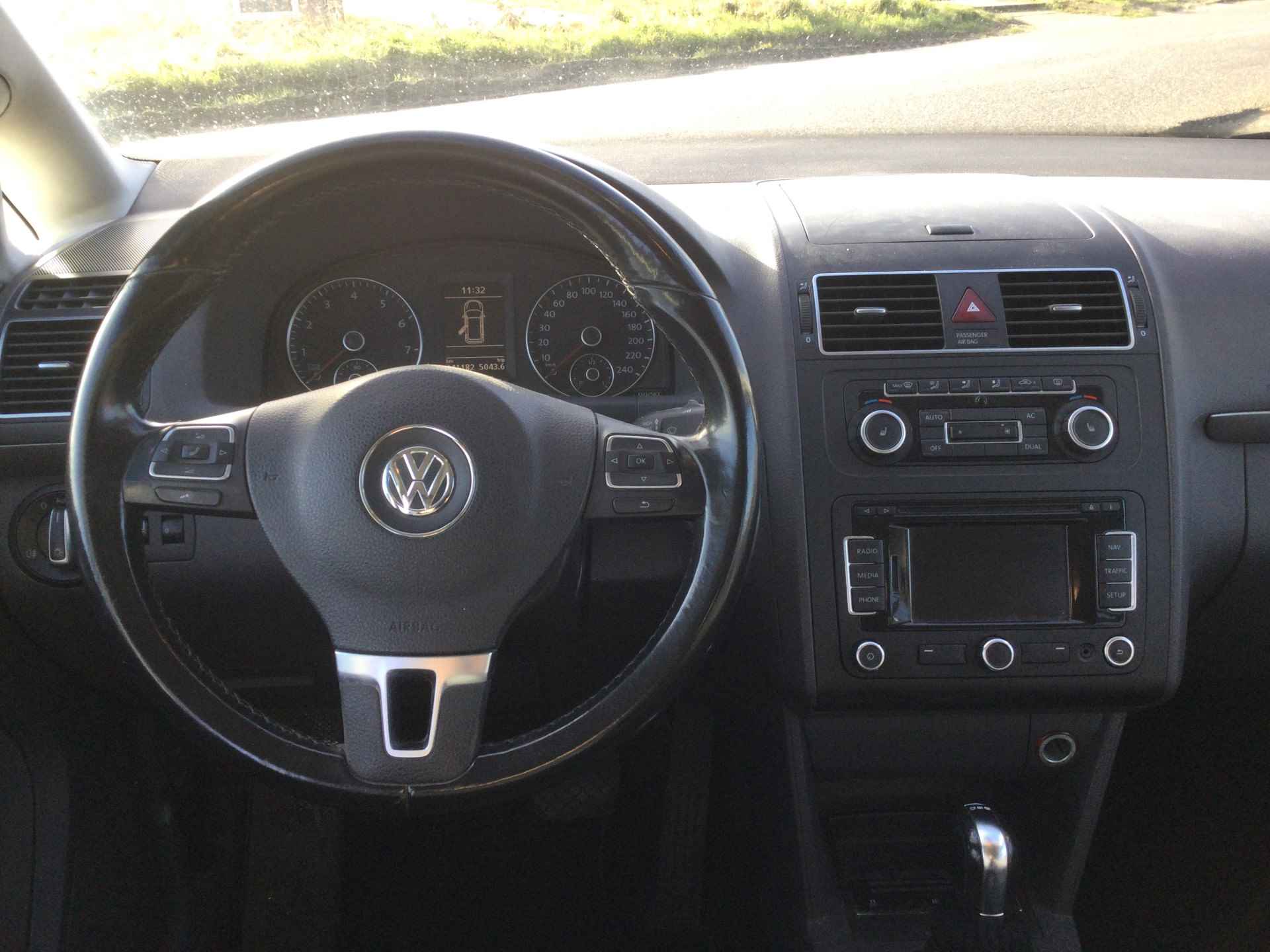 Volkswagen Touran 1.4 TSI Highline Bj2012 automaat/141000km/nw distributieketting+bak revisie gehad - 11/21