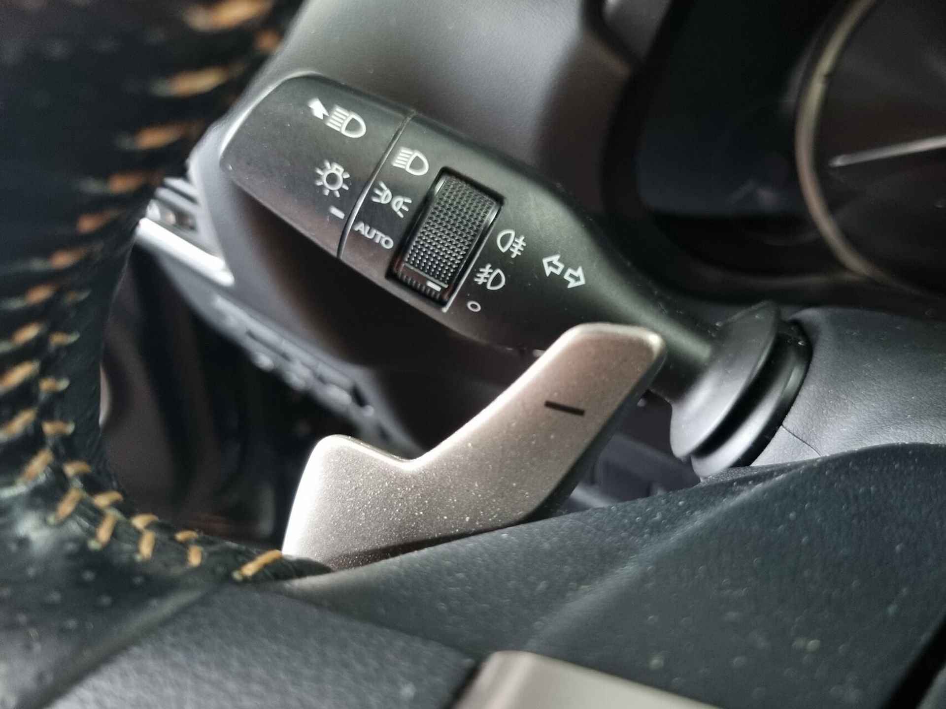 Lexus NX 300h AWD F Sport Premium / Apple Carplay - Android Auto / HUD / Panoramadak / Mark Levinson / Trekhaak / Nav - 19/123