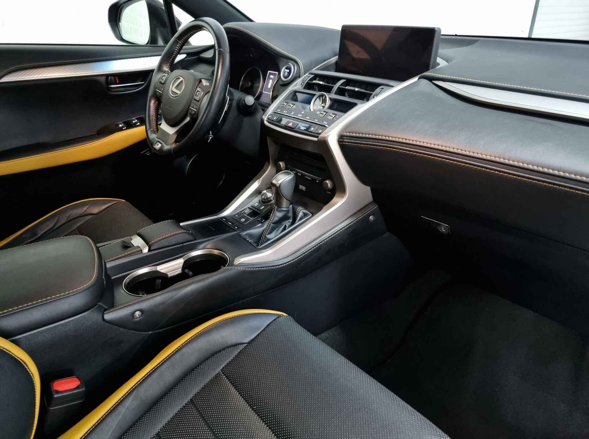 Lexus NX 300h AWD F Sport Premium / Apple Carplay - Android Auto / HUD / Panoramadak / Mark Levinson / Trekhaak / Nav - 84/123
