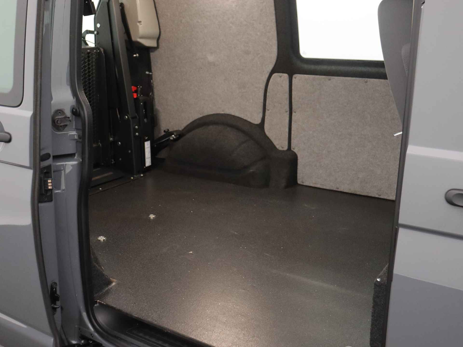 Volkswagen Transporter 2.0 TDI L1H1 Direct leverbaar! Rolstoebus / Zelfrijder / Joysteer / Rolstoellift / Rolstoelvergrendeling - 9/38