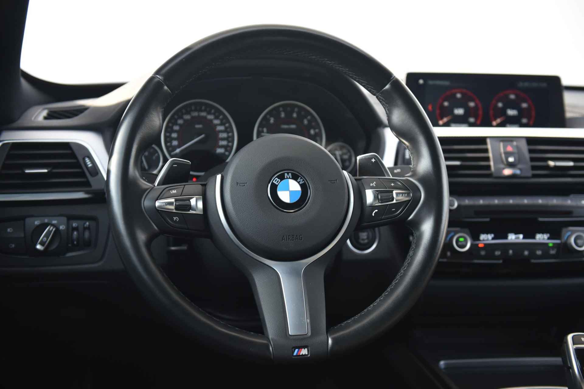 BMW 3 Serie Gran Turismo 320i High Executive M-Sport / 19 Inch / LED-koplampen / Voorstoelen Verwarmd / Getinte Ramen - 15/23