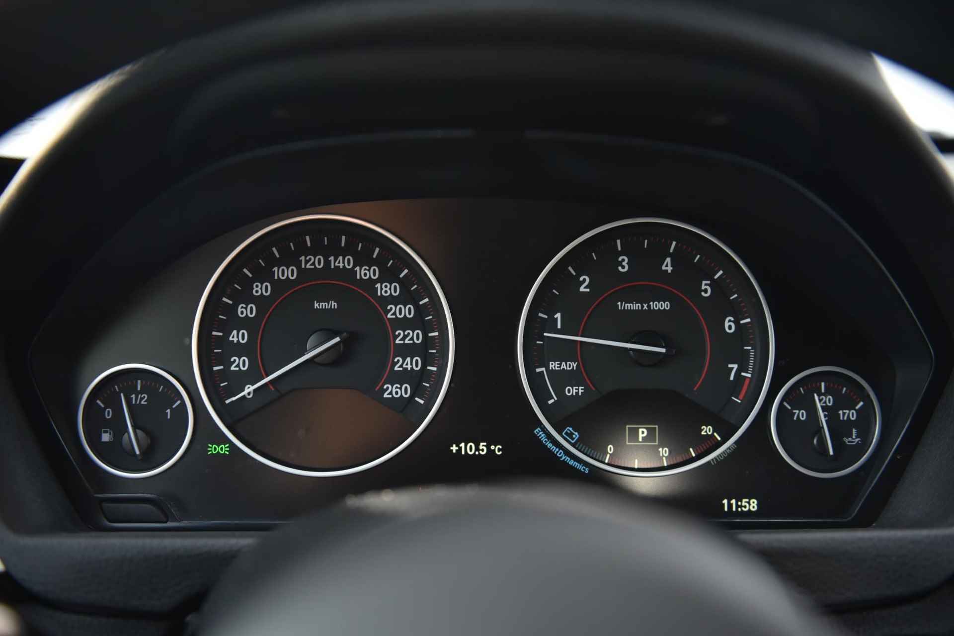 BMW 3 Serie Gran Turismo 320i High Executive M-Sport / 19 Inch / LED-koplampen / Voorstoelen Verwarmd / Getinte Ramen - 16/23