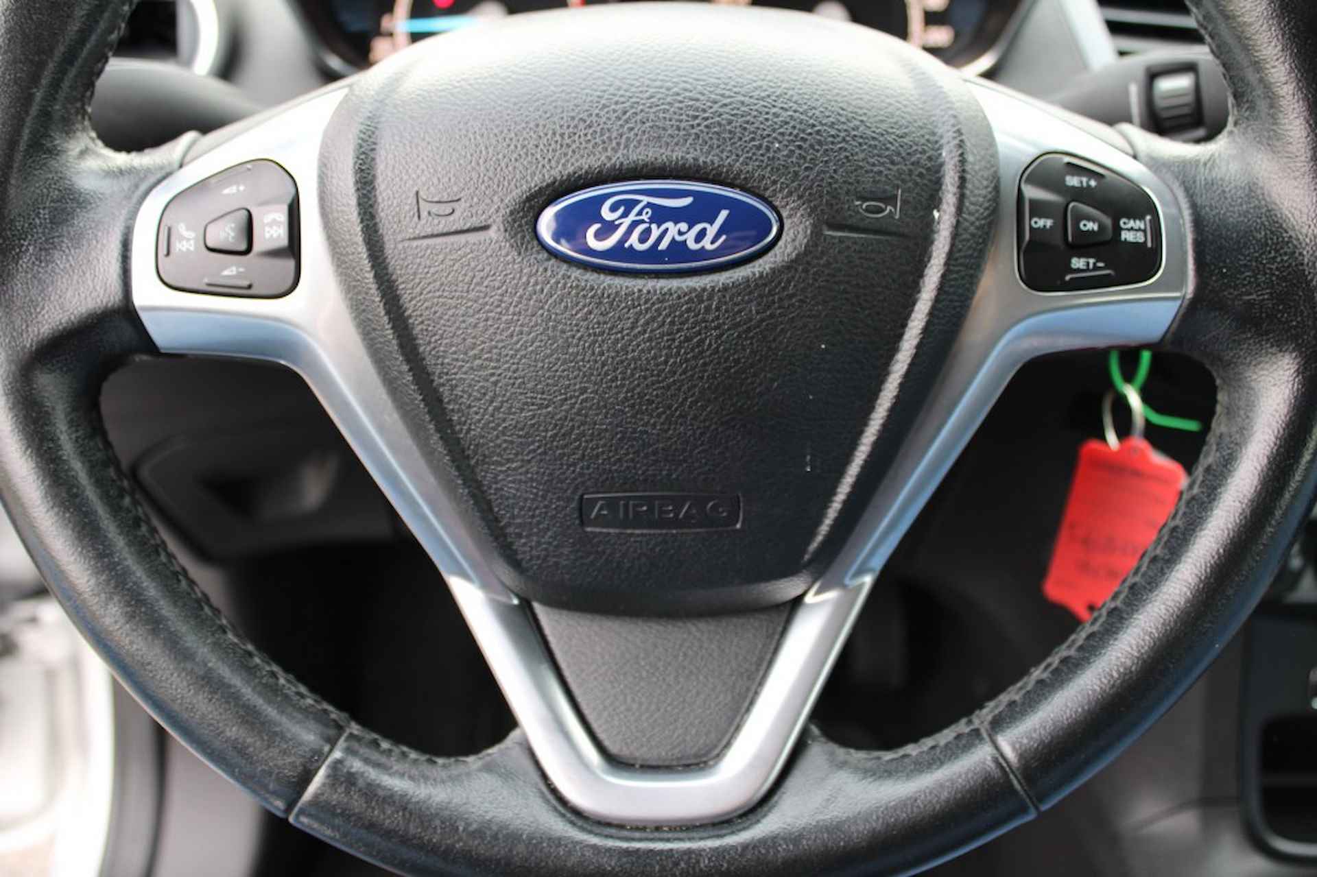 FORD Fiesta 1.0 80pk Style Ultimate 5-drs Airco/Cruise/Navi/PDC - 11/35