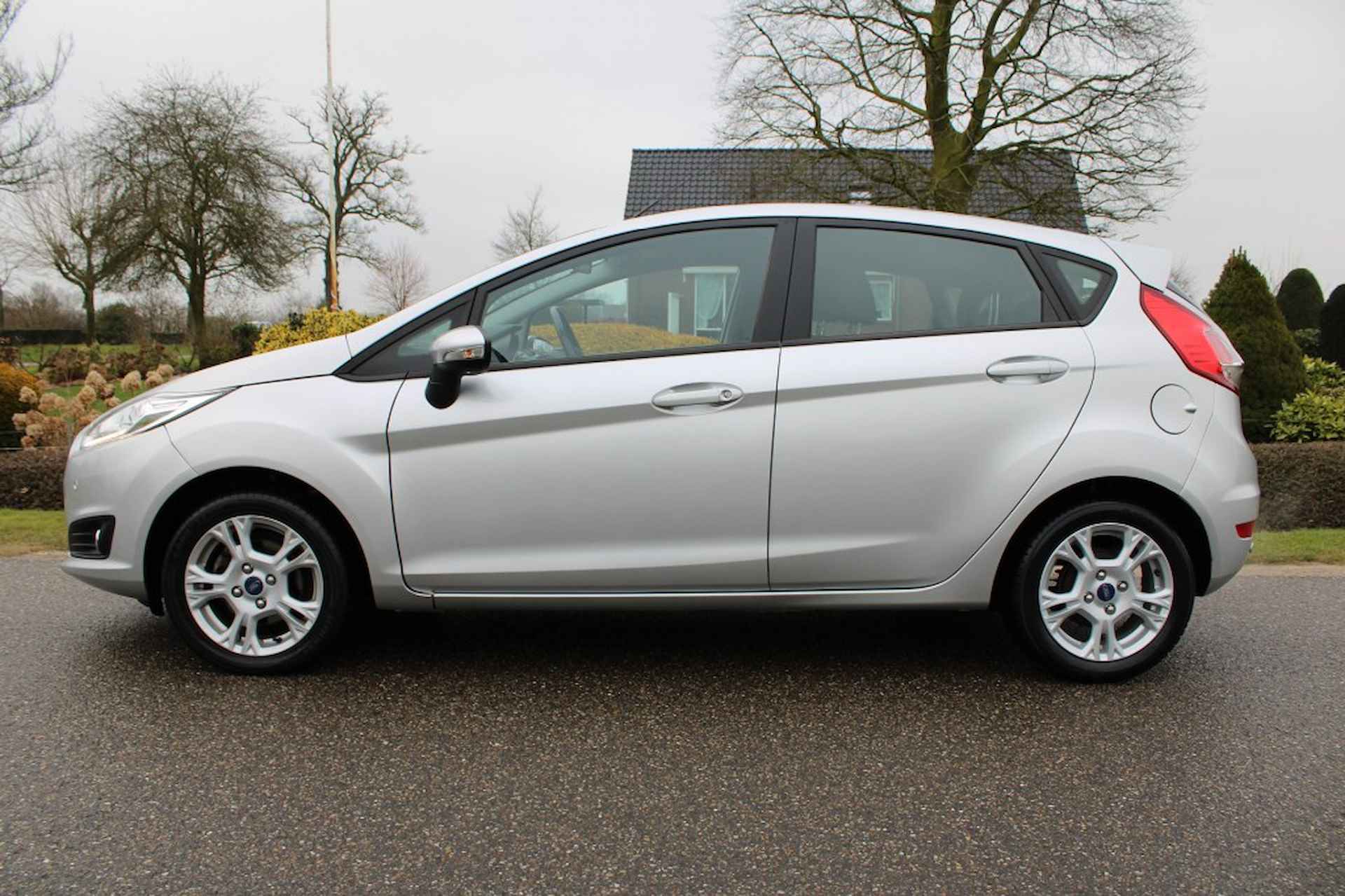 FORD Fiesta 1.0 80pk Style Ultimate 5-drs Airco/Cruise/Navi/PDC - 25/35