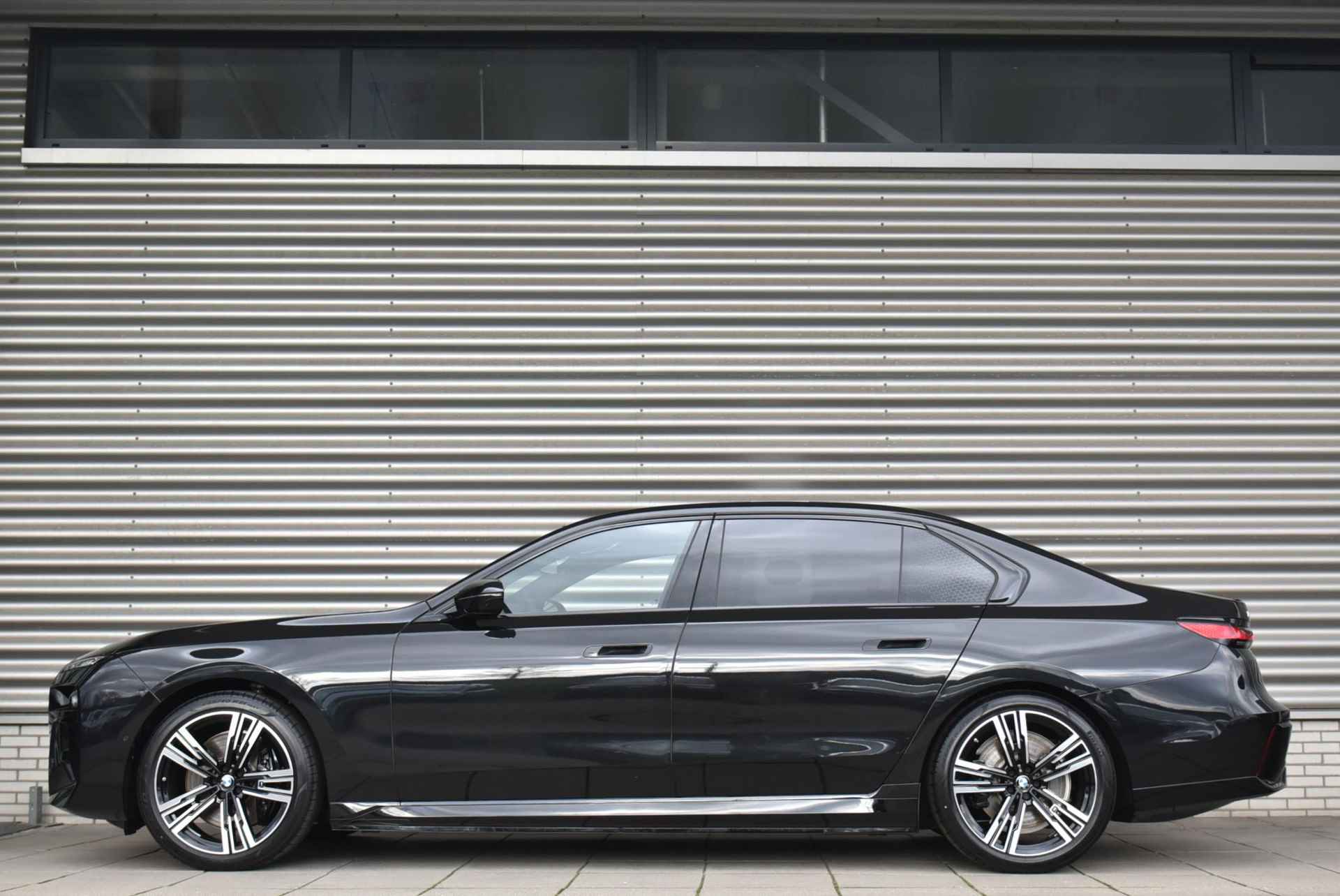 BMW i7 eDrive50 106 kWh M Sport Pro | Executive Pack - 2/27