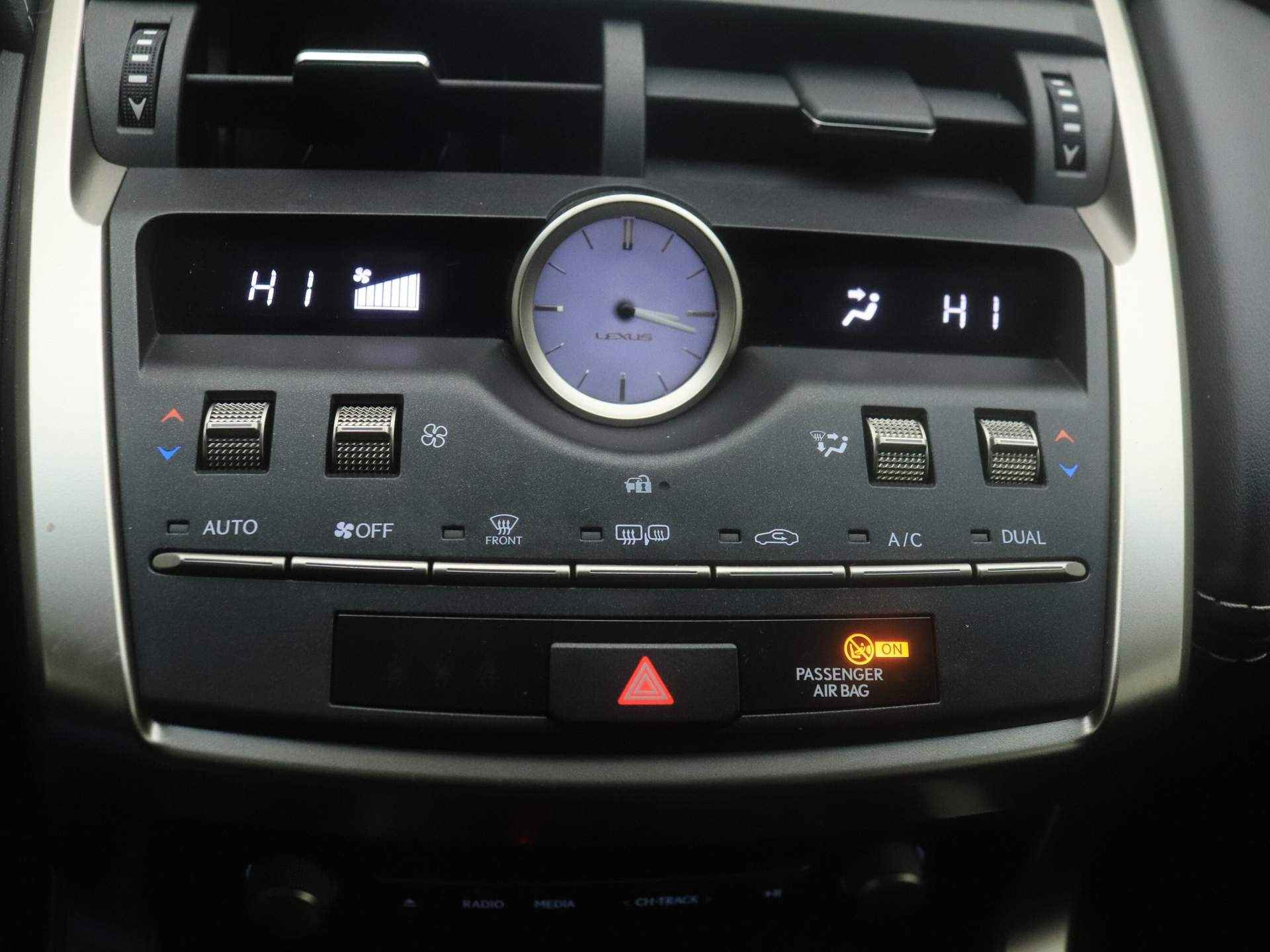 Lexus NX 300h AWD Hybrid | Navigatie | LED Verlichting | - 12/40