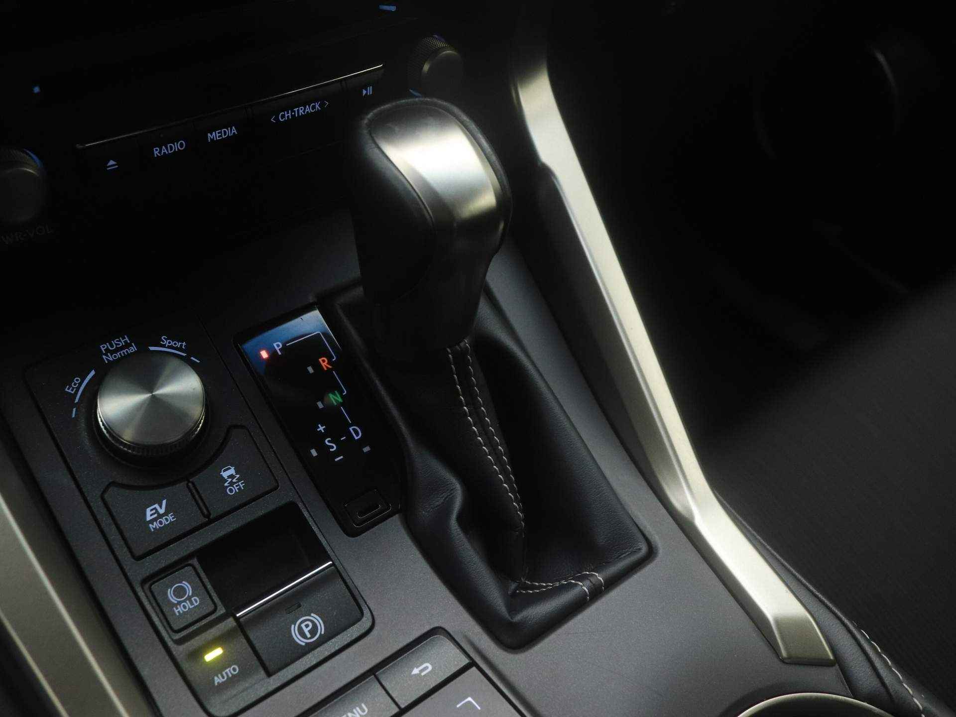 Lexus NX 300h AWD Hybrid | Navigatie | LED Verlichting | - 13/40