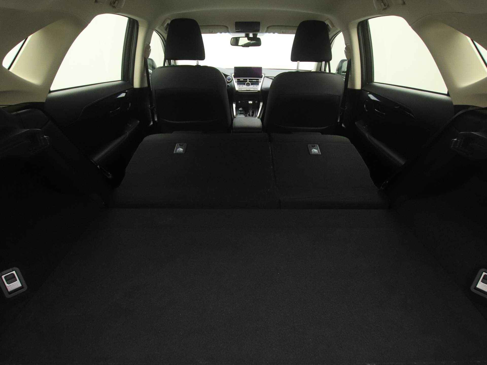 Lexus NX 300h AWD Hybrid | Navigatie | LED Verlichting | - 35/40