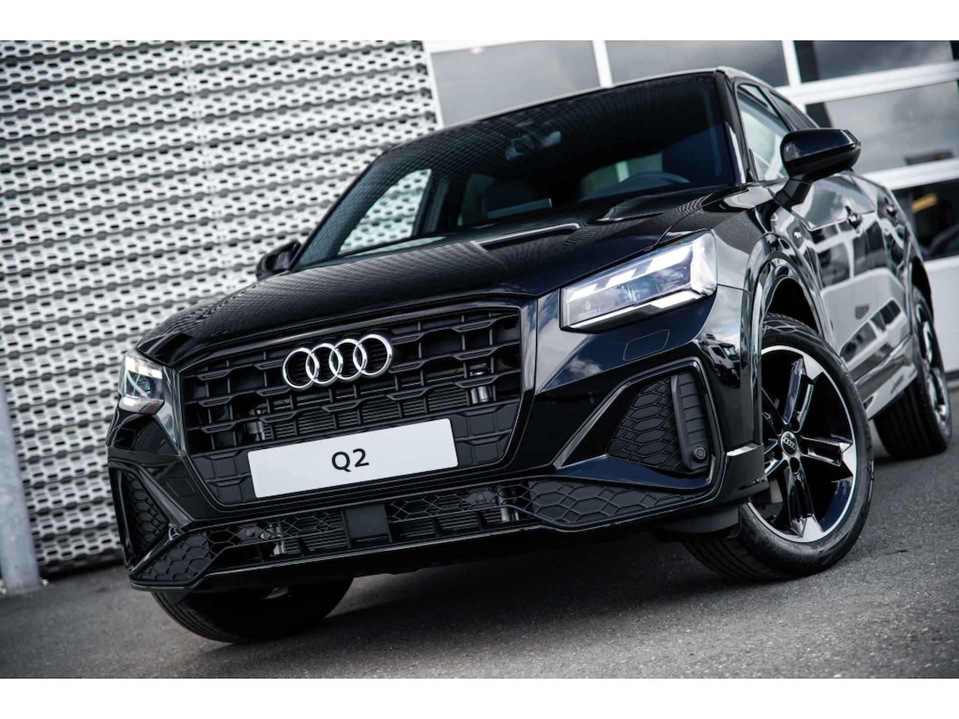 Audi Q2 35 TFSI 150pk S Edition | Achteruitrijcamera | Adaptive Cruise | Achterklep Elektrisch | 18" | Parkeerhulp V+A | - 16/58